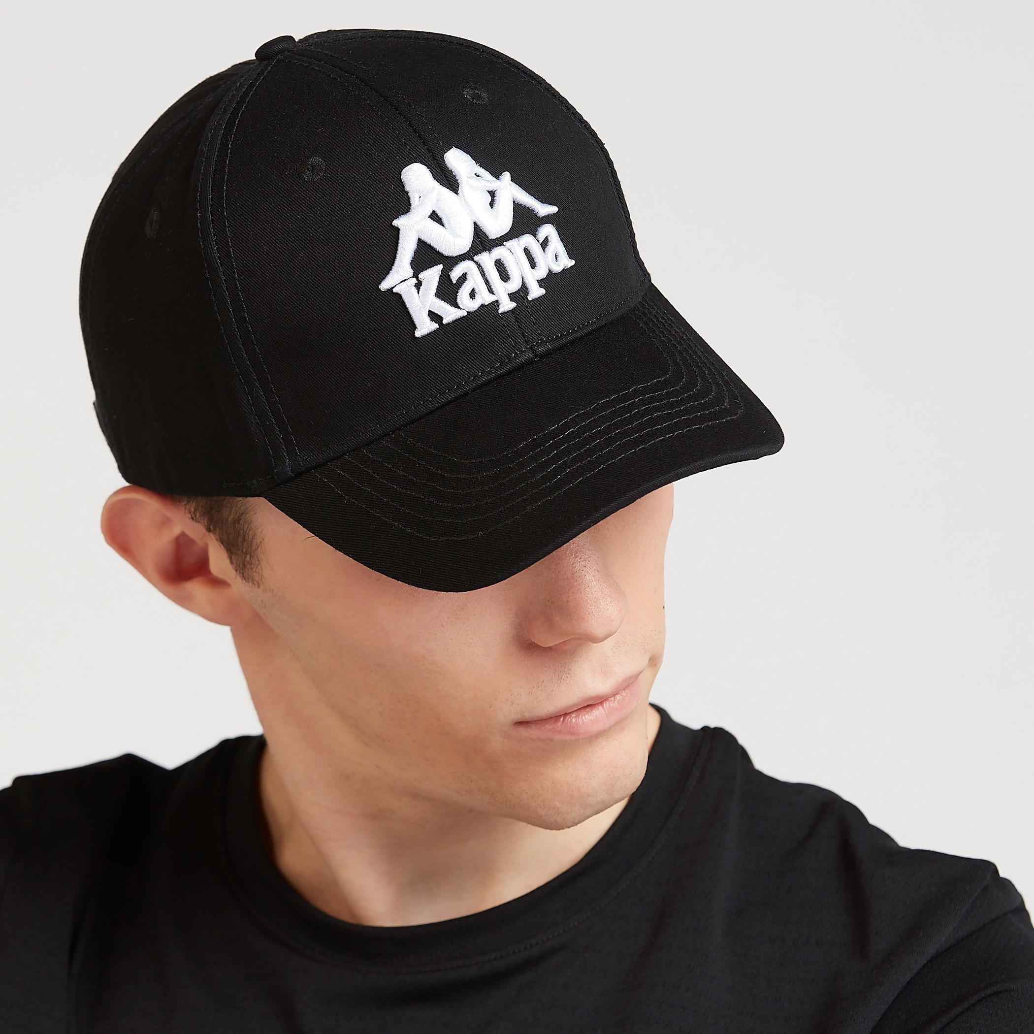 قبعة كاب مطرّزة بإبزيم إغلاق من كابا-men-caps-image-2