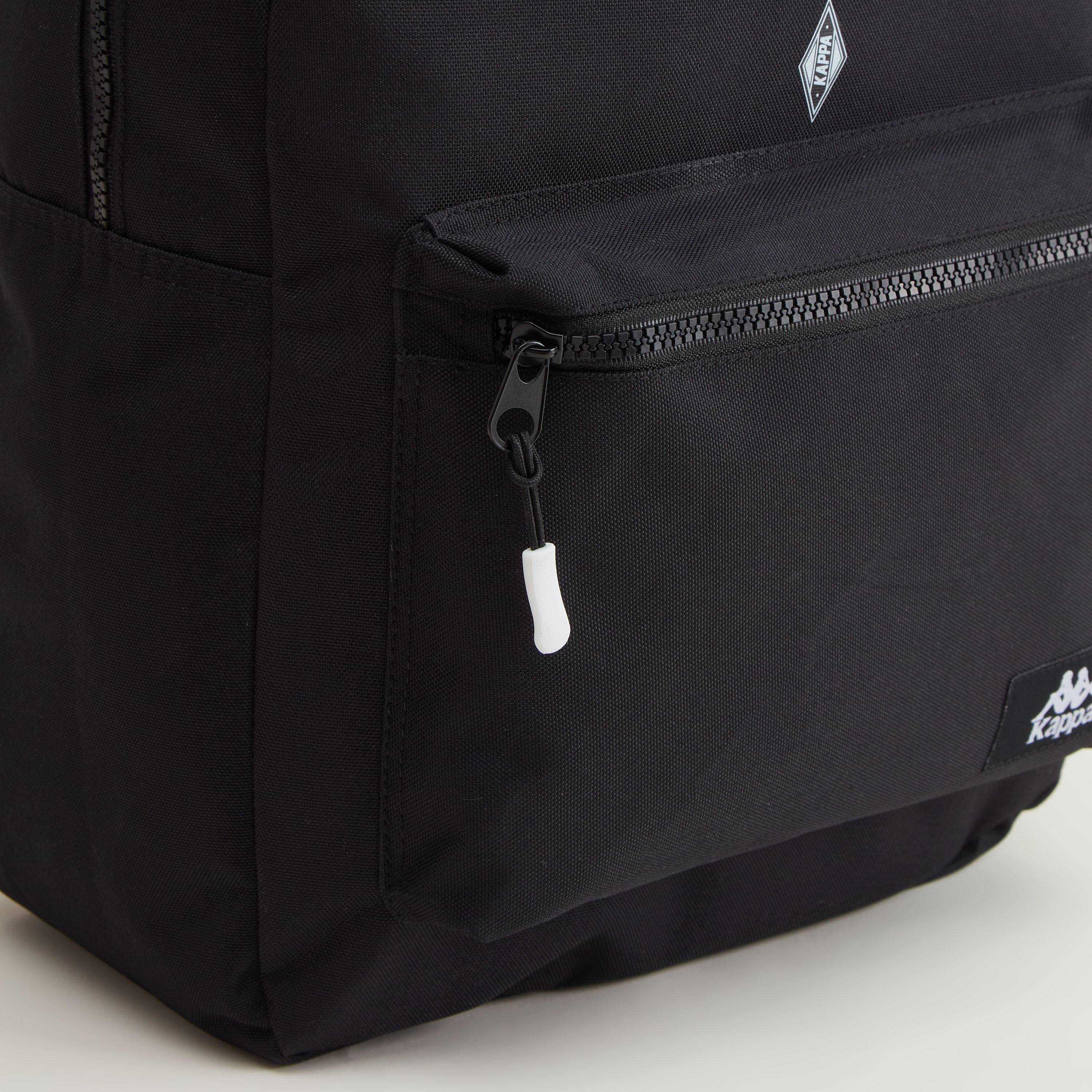 شنطة ظهر بحمالات قابلة للتعديل و طبعات من كابا-men-bags-image-3