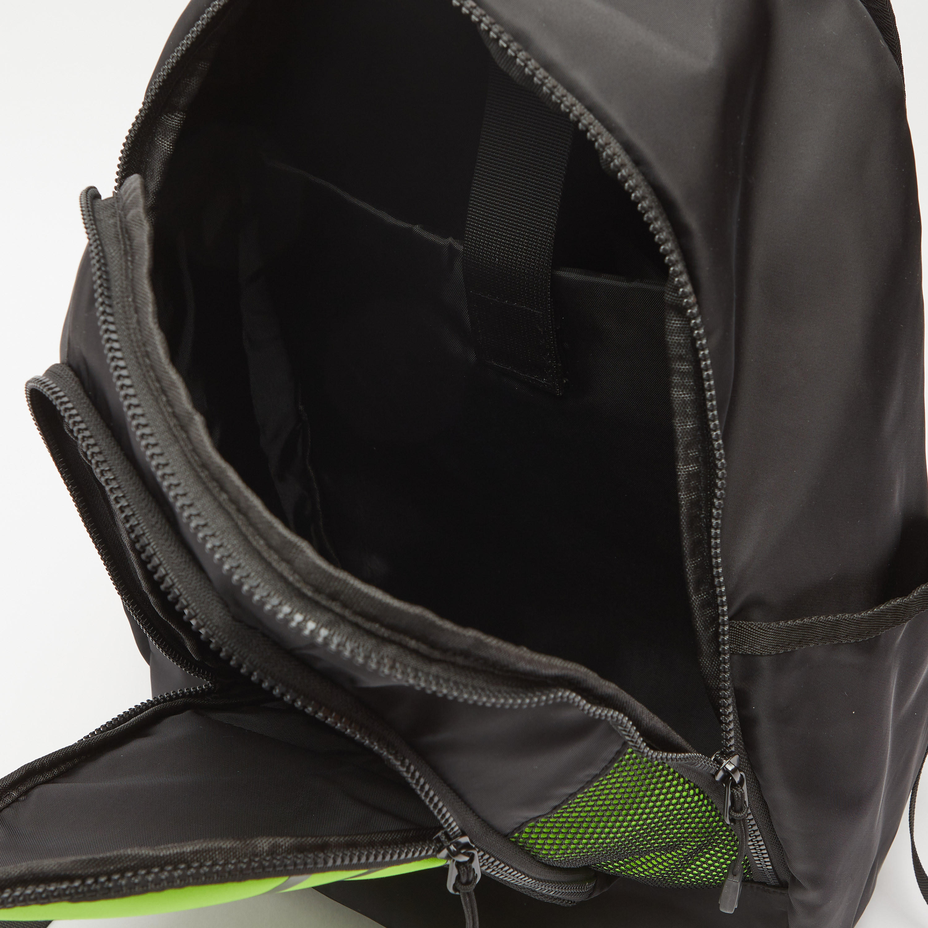 شنطة ظهر بطبعات وحمّالات كتف قابلة للتعديل سحَاب علوي من كابا-men-bags-image-1