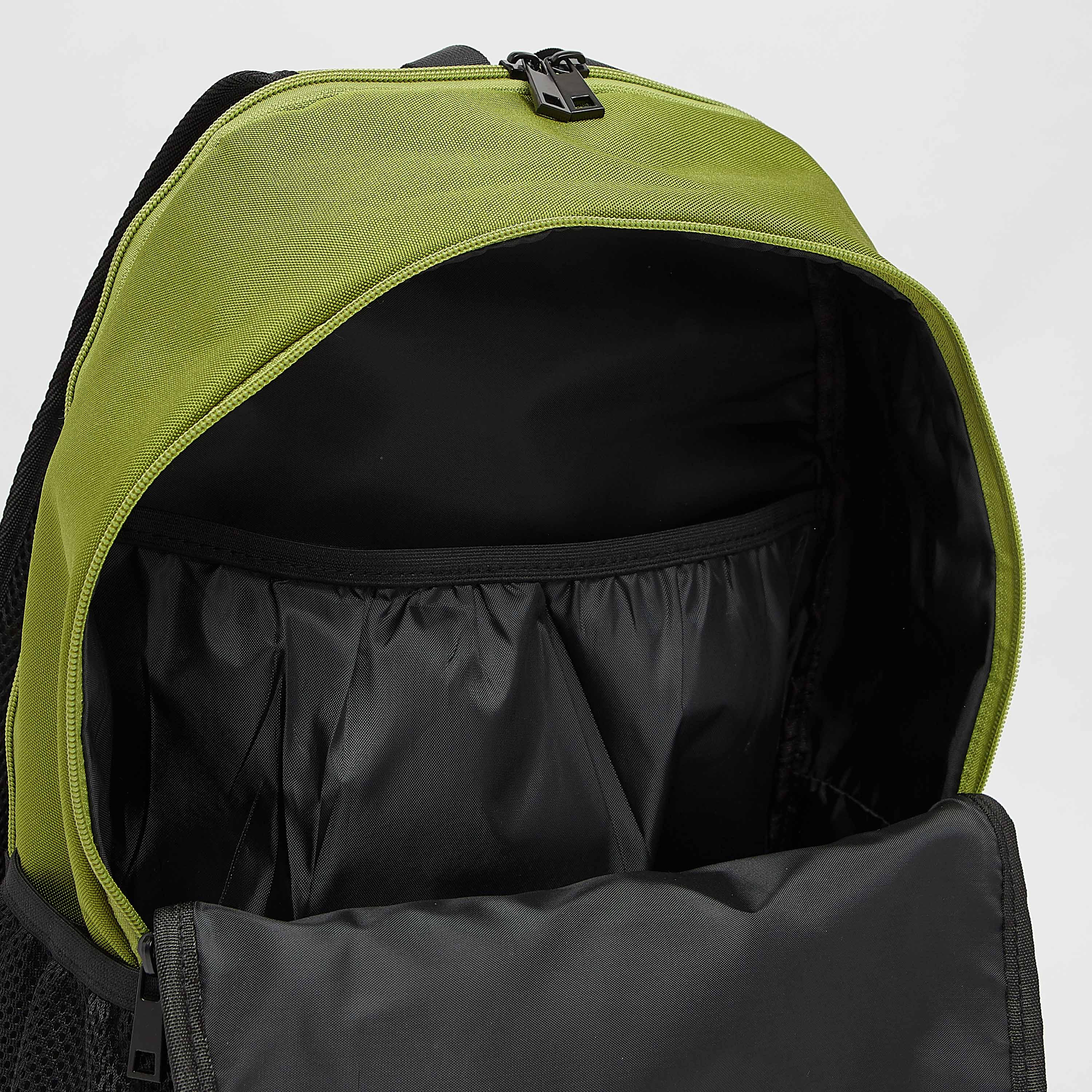 شنطة ظهر بأحزمة قابلة للتعديل وسحّاب إغلاق وطبعات شعار من كابا-men-bags-image-4