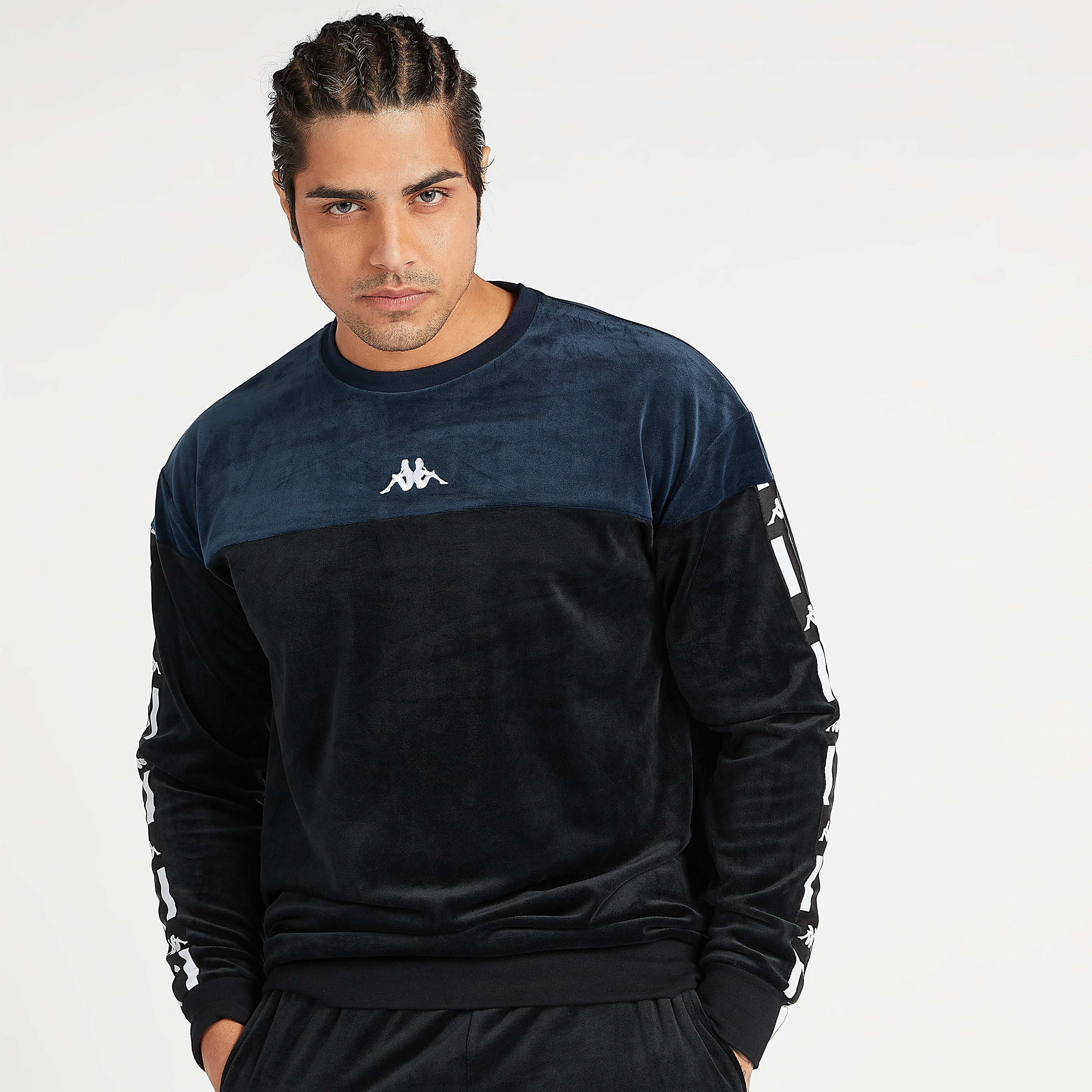 سويت شيرت بأكمام طويلة وتفاصيل شريطة وطبعات-men-winterwear-hoodiesandsweatshirts-image-6