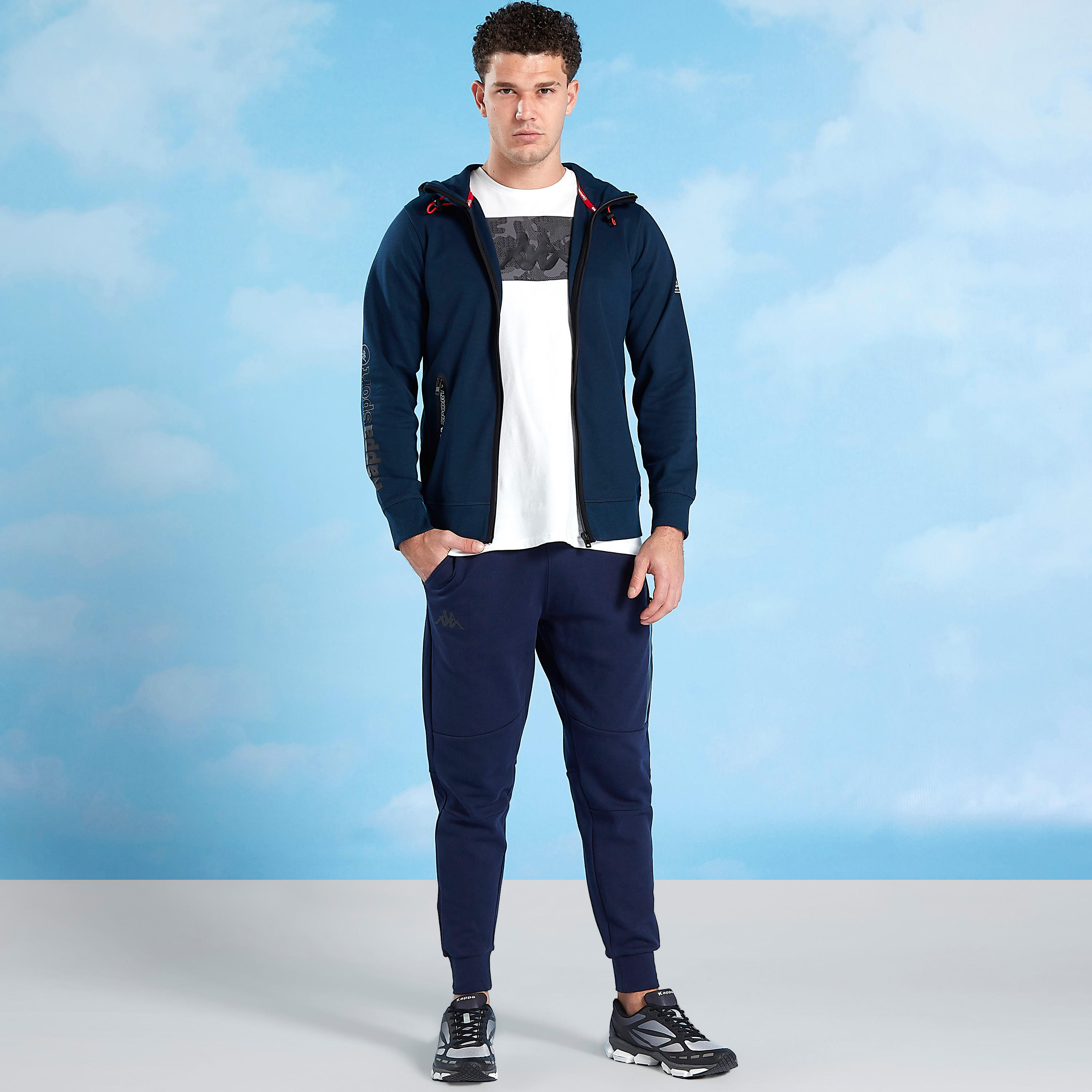 جاكيت قبعة وأكمام طويلة وجيوب بسحّاب إغلاق من كابا-men-winterwear-hoodiesandsweatshirts-image-3
