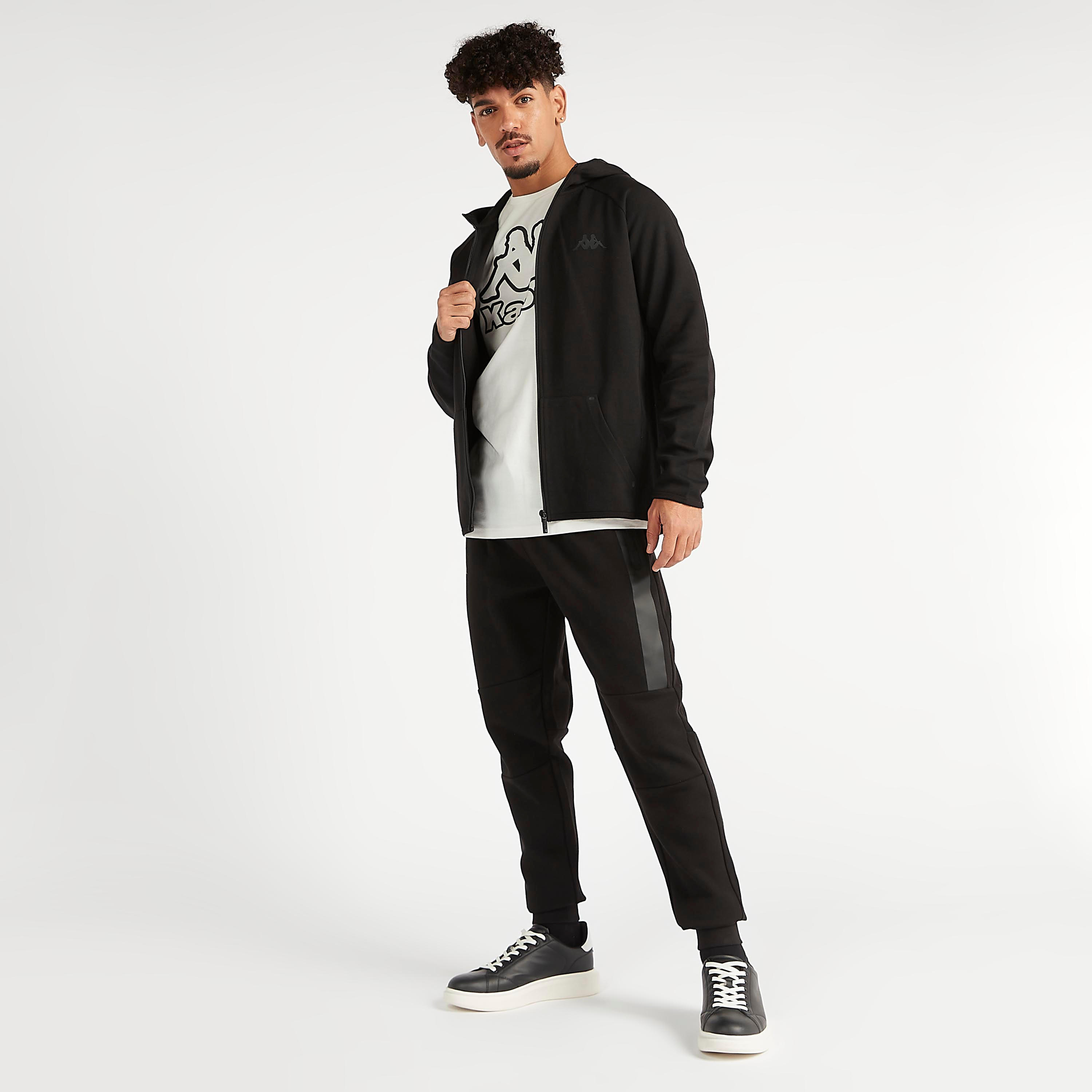 جاكيت مستدام سادة بياقة بقبّعة وسحّاب إغلاق من كابا-men-clothing-jacketsandblazers-jackets-image-4