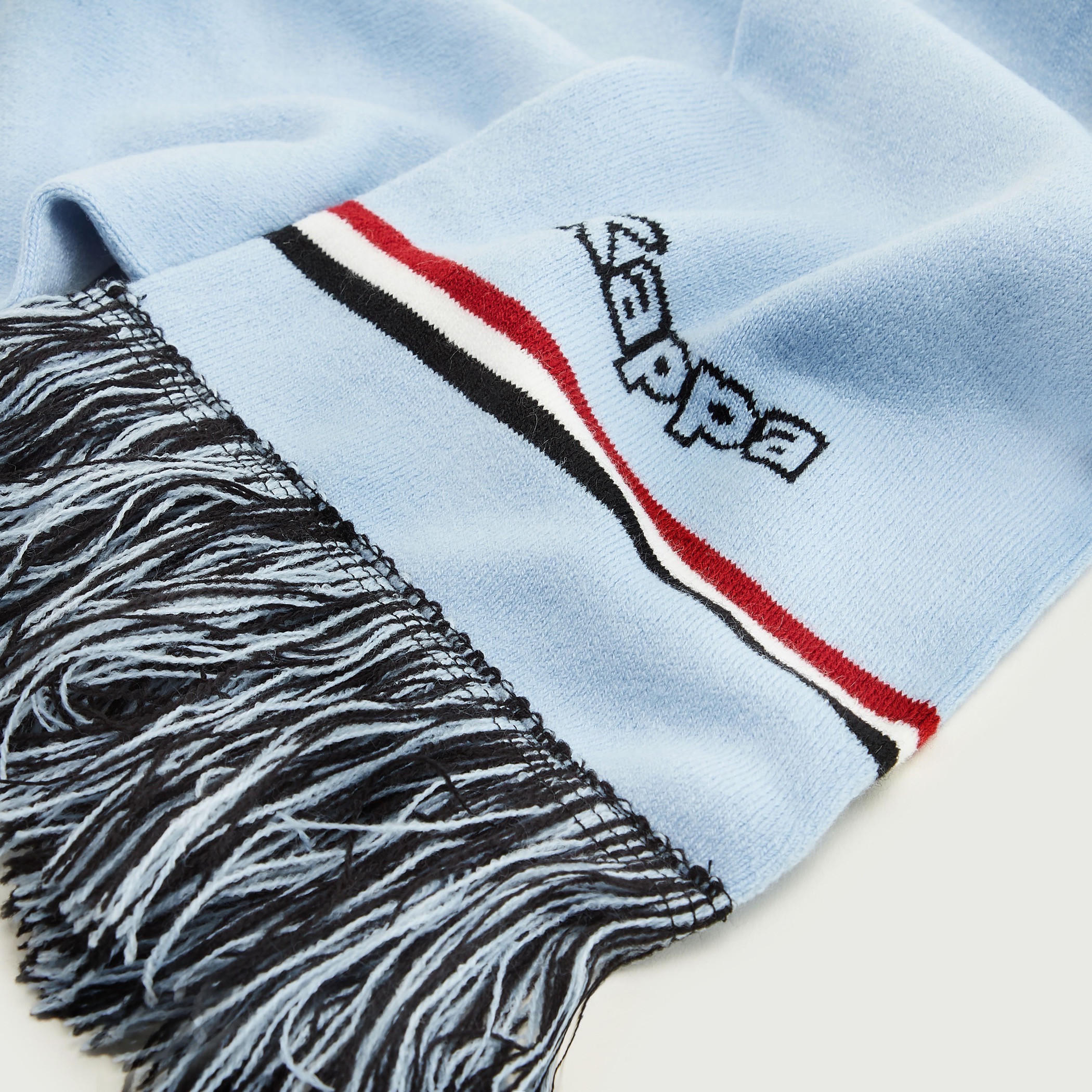 وشاح بتفاصيل مخططة وشراشيب من كابا-men-scarvesandgloves-image-2