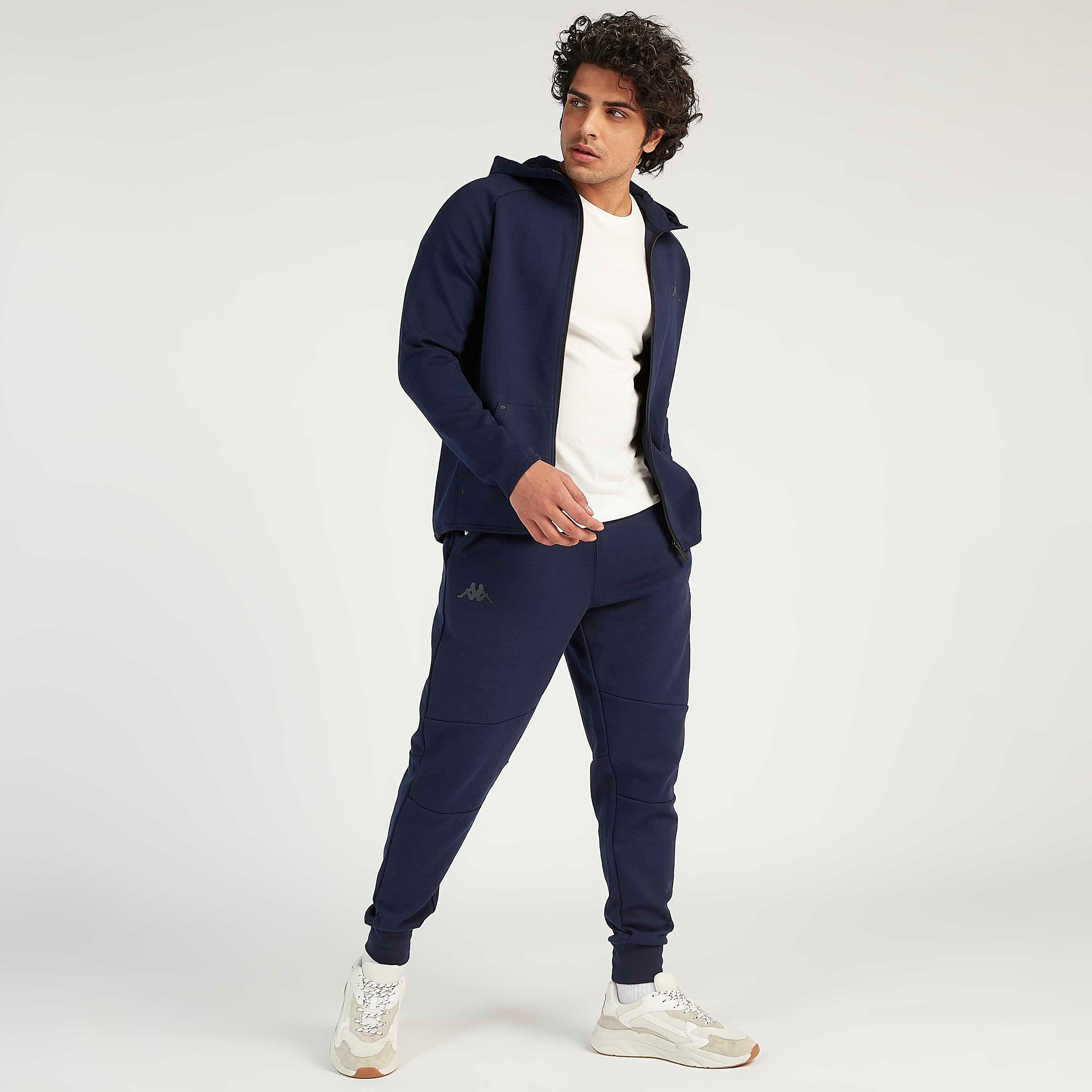 هودي مستدام سادة بطبعات شعار وأكمام طويلة من كابا-men-winterwear-hoodiesandsweatshirts-image-10