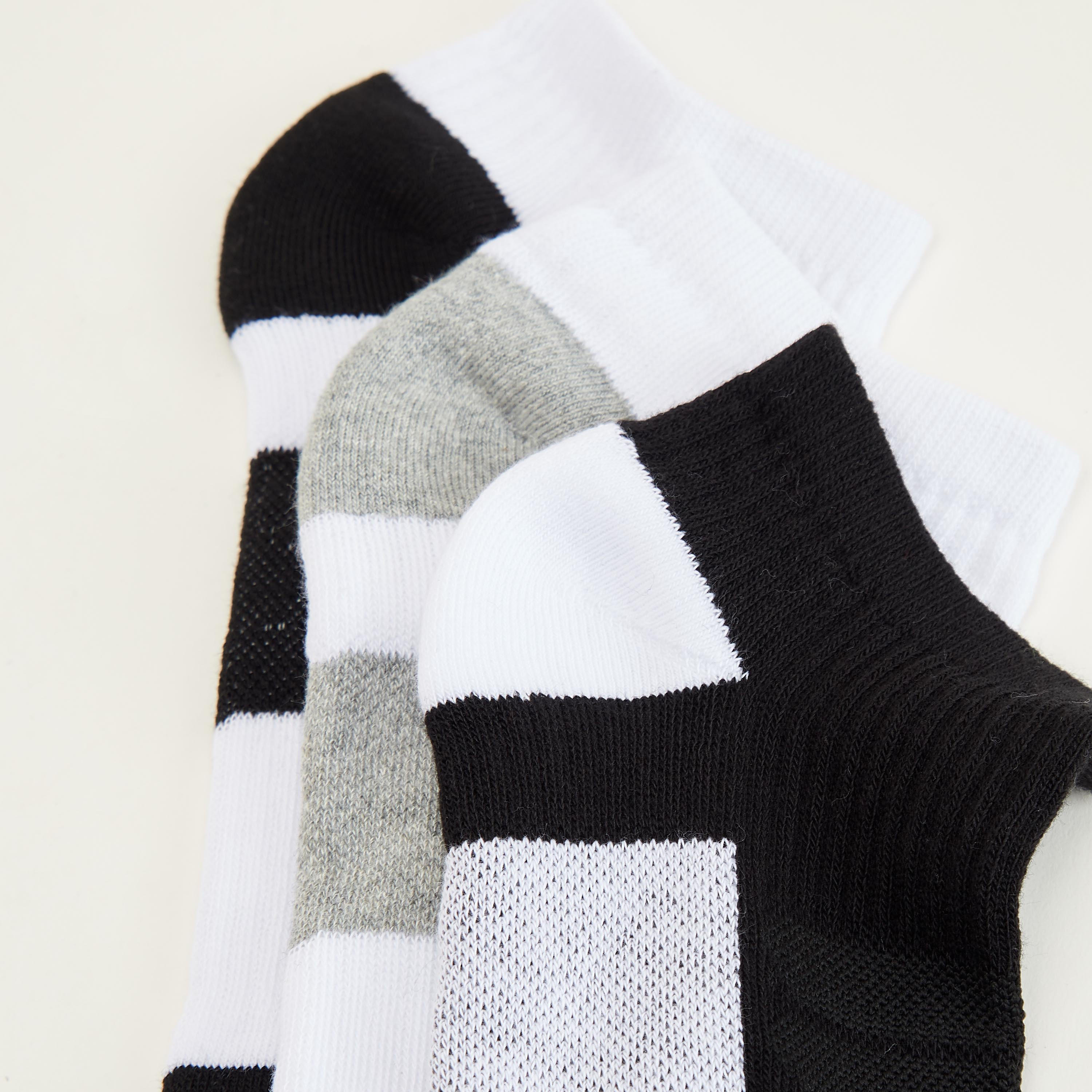 جوارب بطول الكاحل وبتفاصيل شعار من كابا - طقم من 3 أزواج-men-socks-image-3