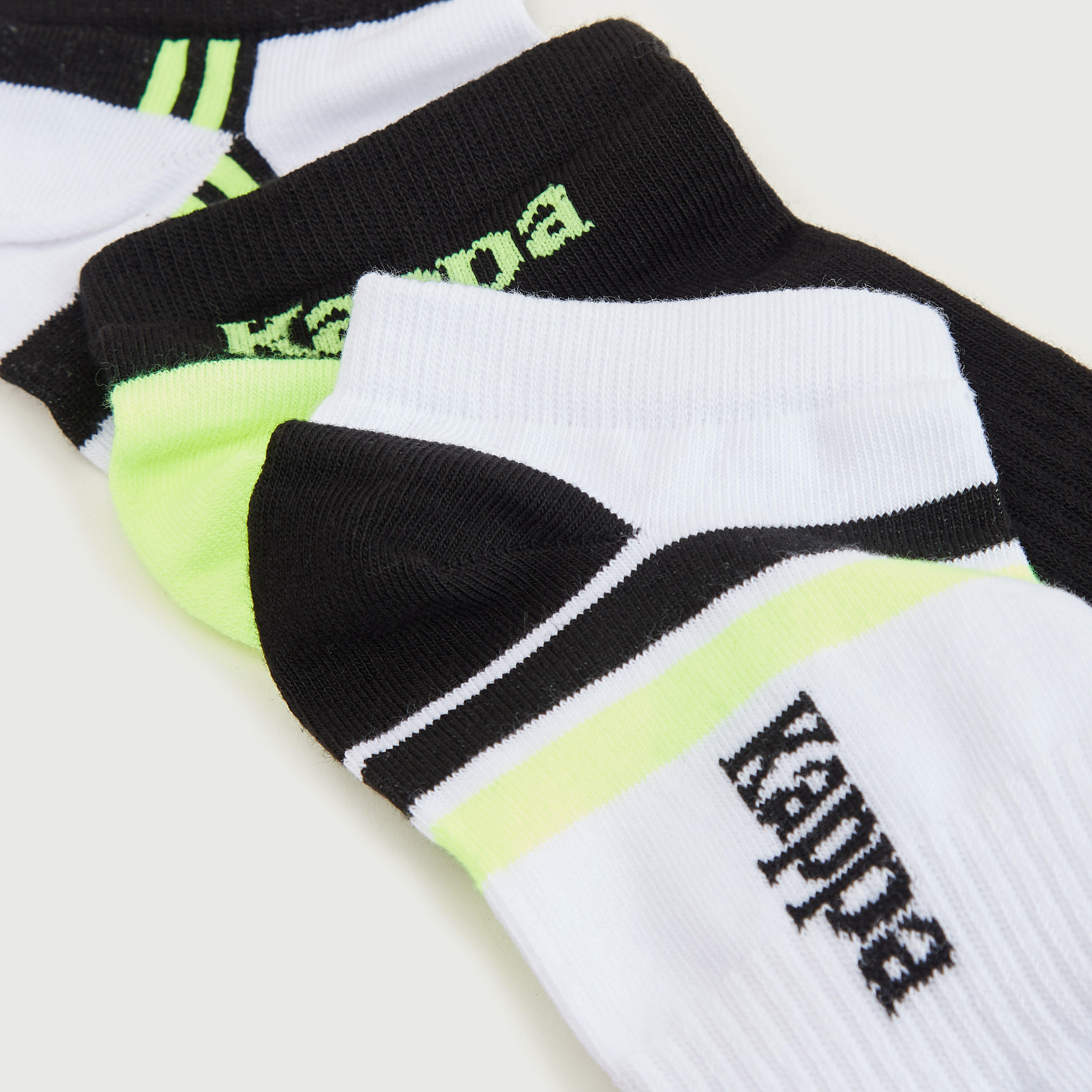 جوارب متنوّعة بطول الكاحل من كابا - طقم من 3 أزواج-men-socks-image-3