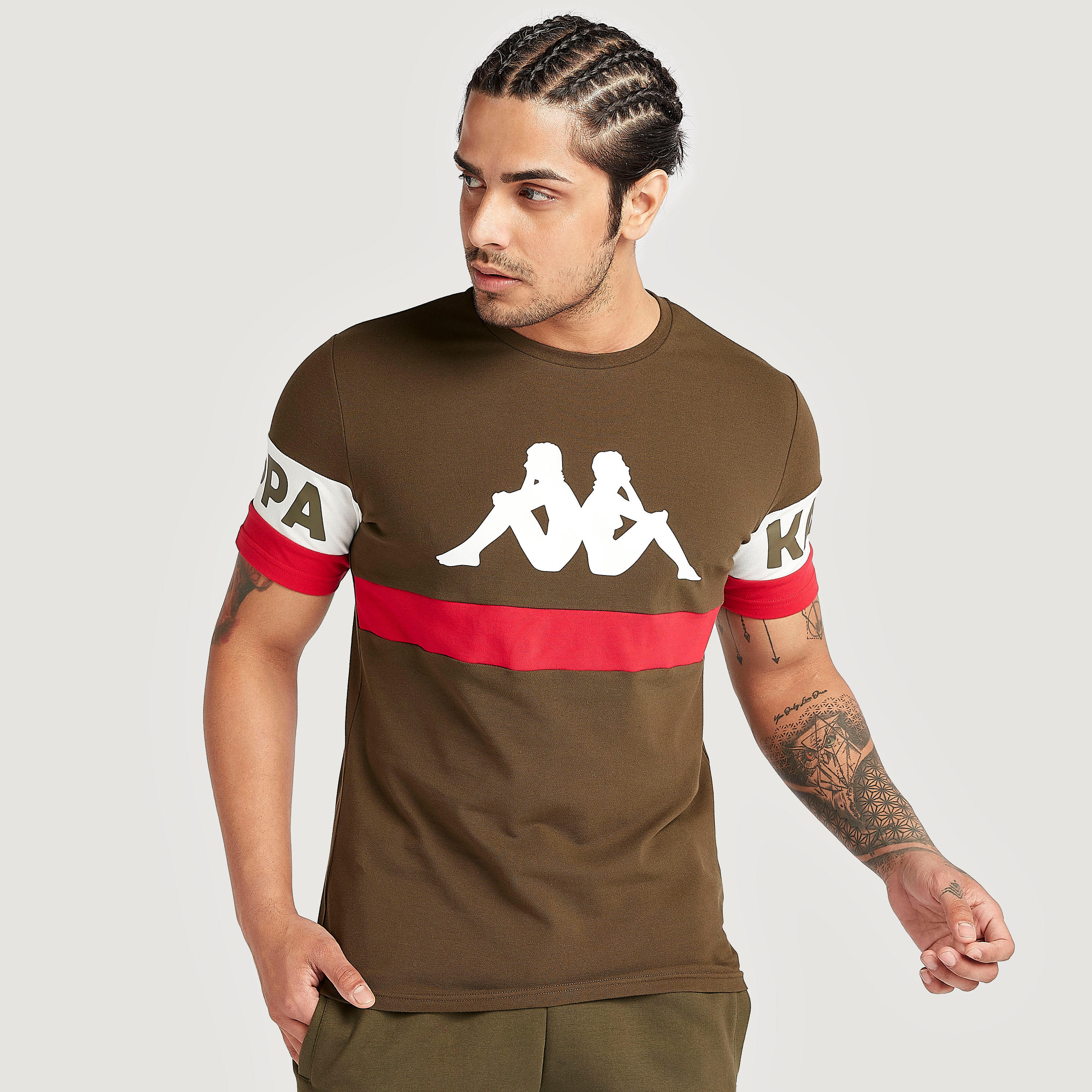 تيشيرت بياقة ضيّقة وأكمام قصيرة من كابا-men-clothing-sportswearandactivewear-tshirtsandpolos-image-5