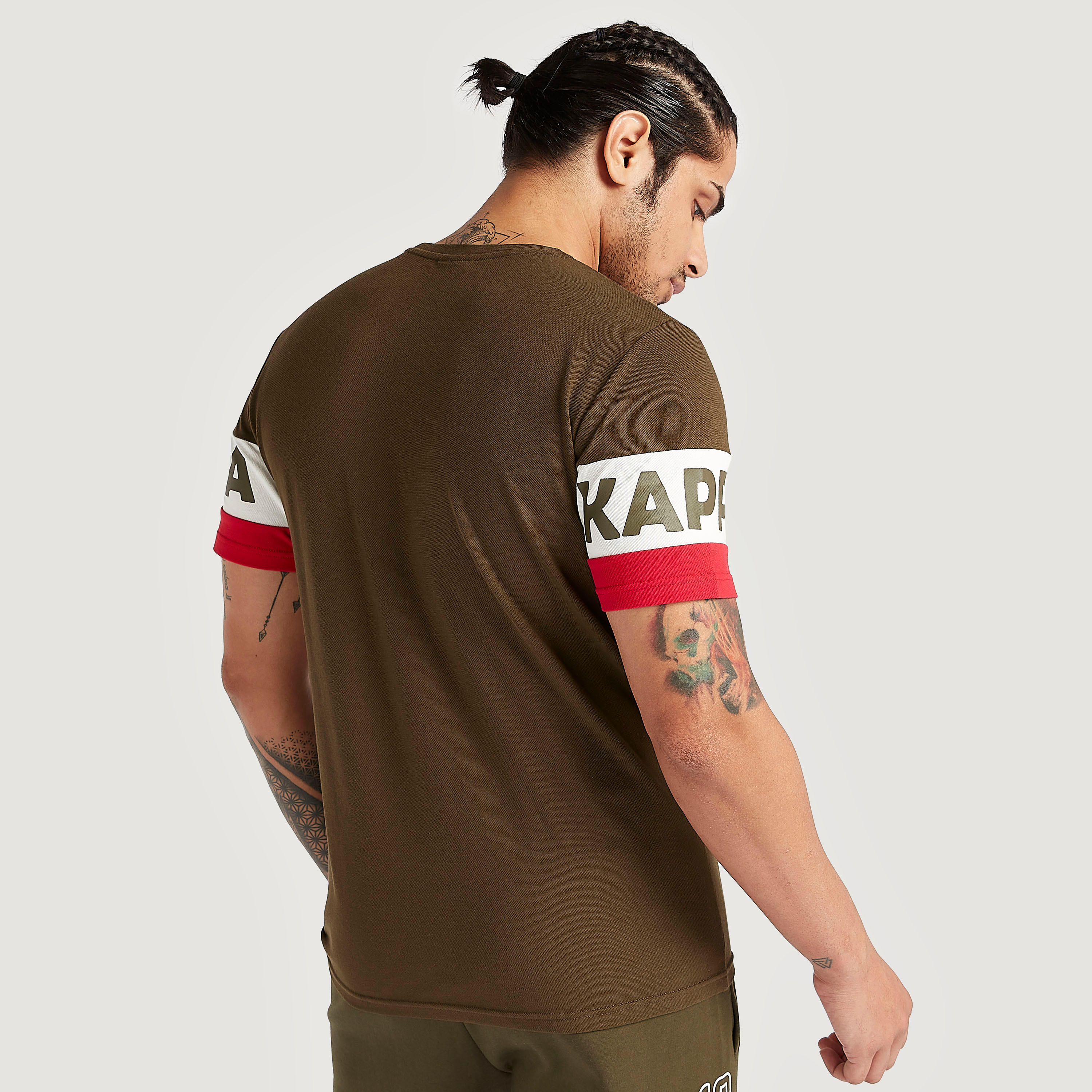 تيشيرت بياقة ضيّقة وأكمام قصيرة من كابا-men-clothing-sportswearandactivewear-tshirtsandpolos-image-2