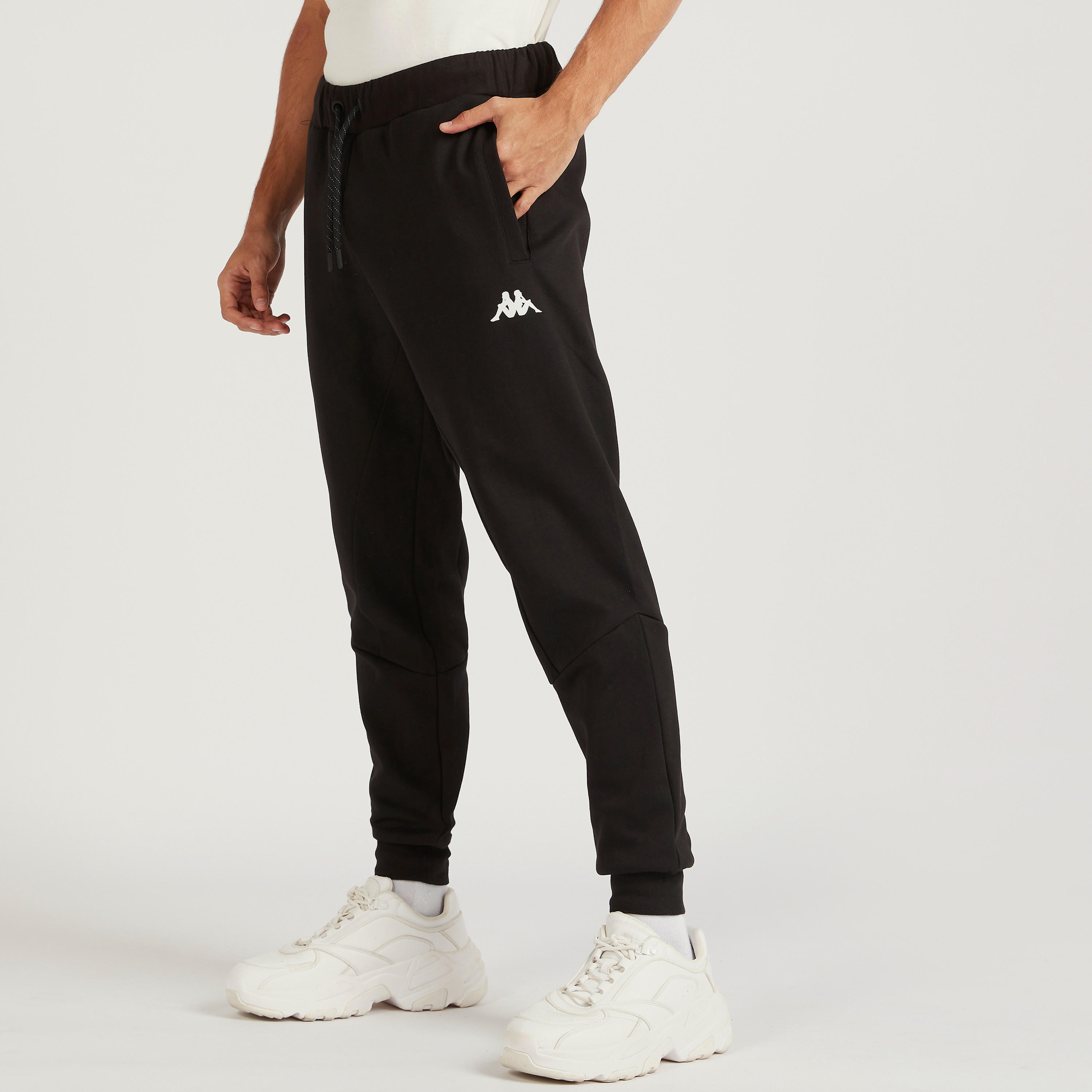 بنطلون رياضي بجيوب ورباط إغلاق من كابا-men-clothing-sportswearandactivewear-tracksuits-image-5