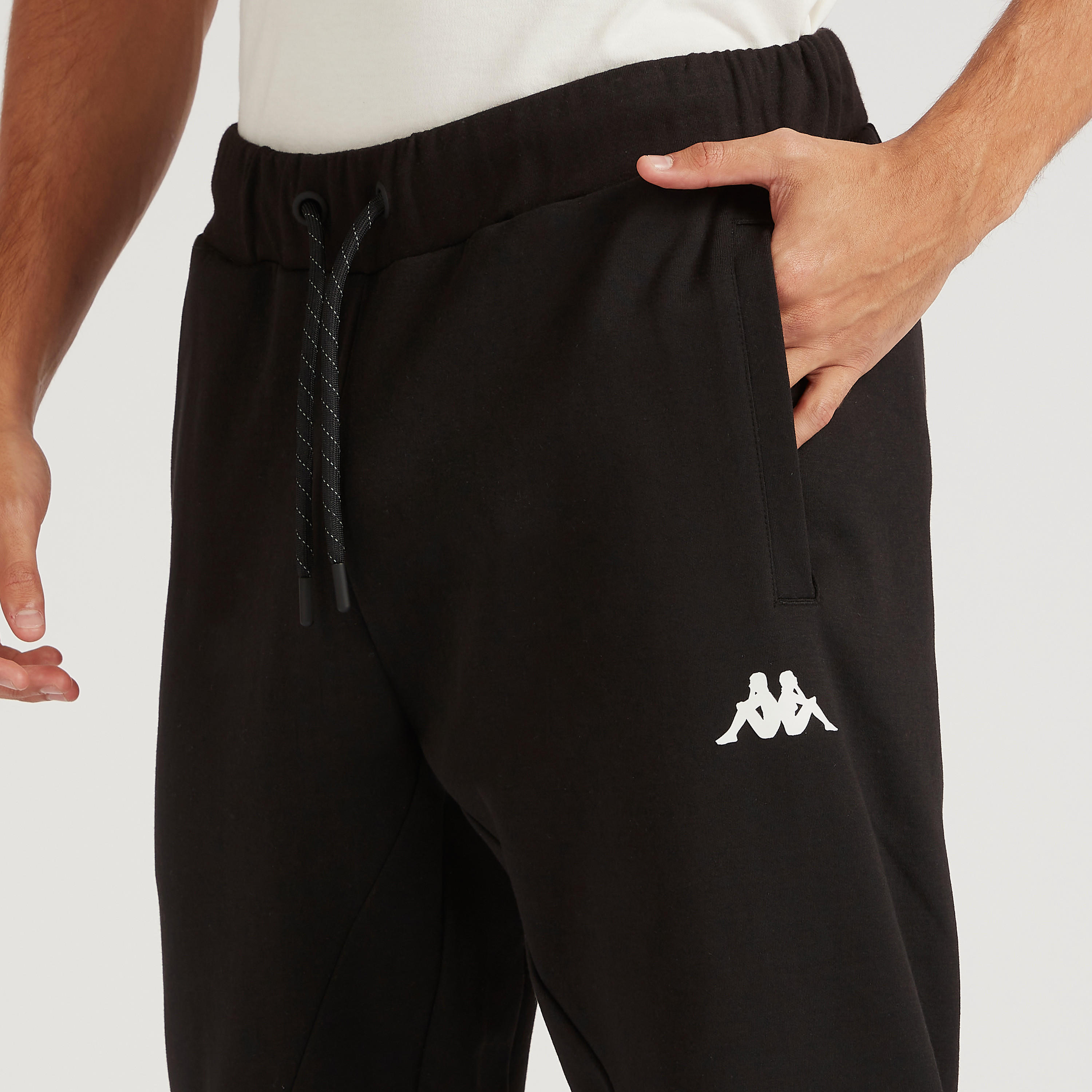 بنطلون رياضي بجيوب ورباط إغلاق من كابا-men-clothing-sportswearandactivewear-tracksuits-image-3