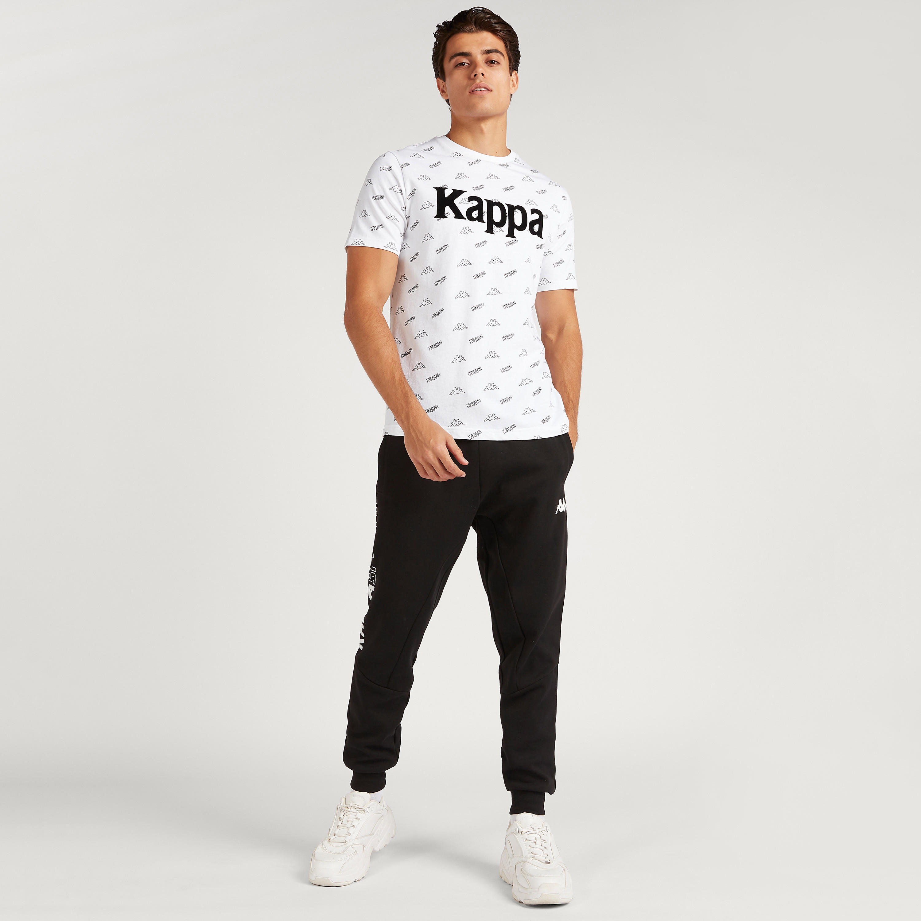 تيشيرت بطبعات وياقة ضيّقة وأكمام قصيرة من كابا-men-clothing-sportswearandactivewear-tshirtsandpolos-image-4
