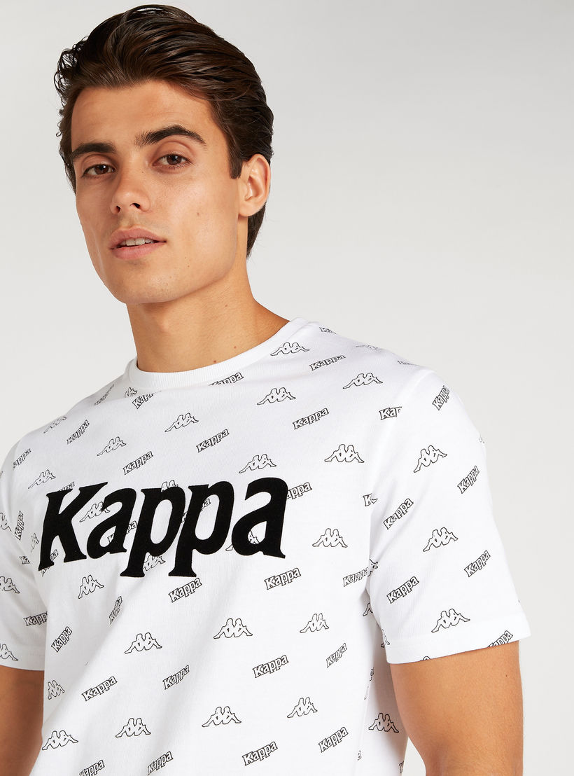 تيشيرت بطبعات وياقة ضيّقة وأكمام قصيرة من كابا-men-clothing-sportswearandactivewear-tshirtsandpolos-image-3