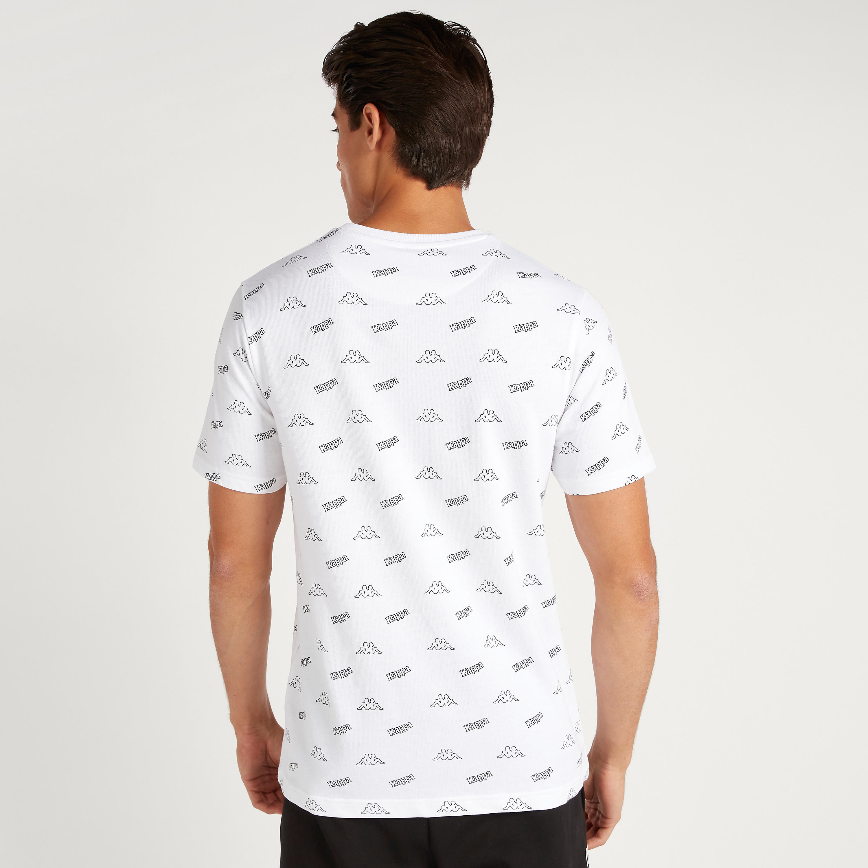 تيشيرت بطبعات وياقة ضيّقة وأكمام قصيرة من كابا-men-clothing-sportswearandactivewear-tshirtsandpolos-image-2