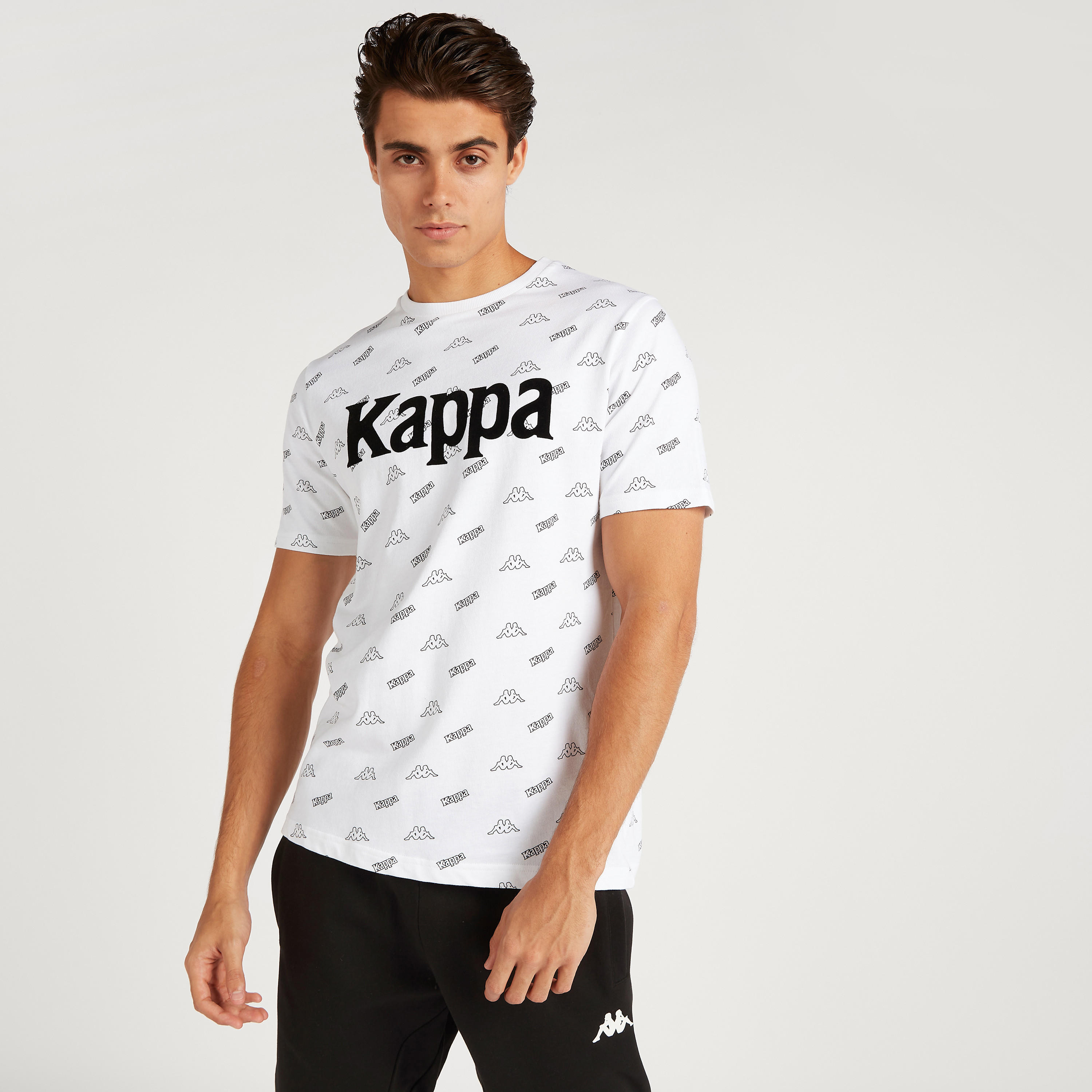 تيشيرت بطبعات وياقة ضيّقة وأكمام قصيرة من كابا-men-clothing-sportswearandactivewear-tshirtsandpolos-image-1