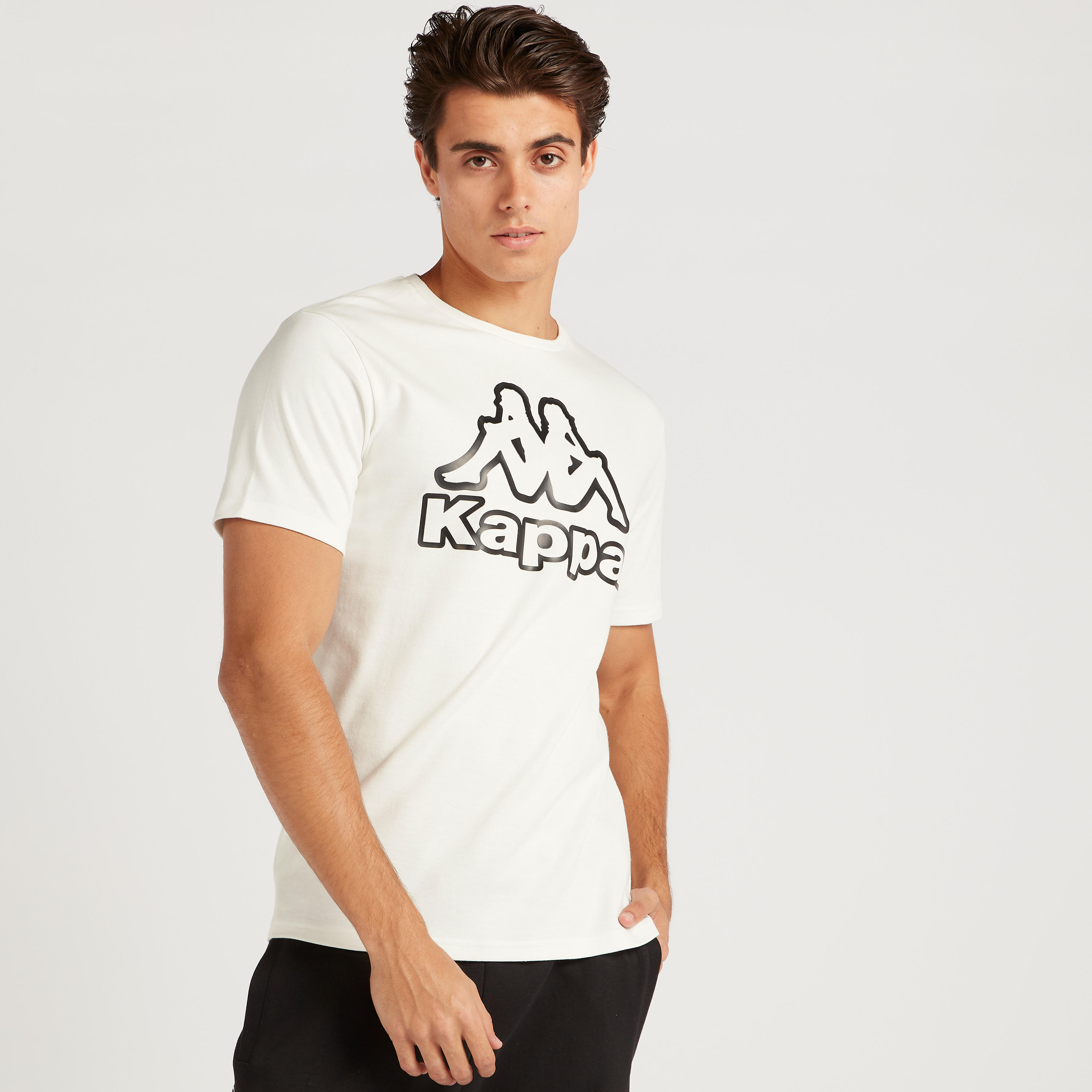 تيشيرت بطبعات وياقة ضيّقة وأكمام قصيرة من كابا-men-clothing-sportswearandactivewear-tshirtsandpolos-image-1
