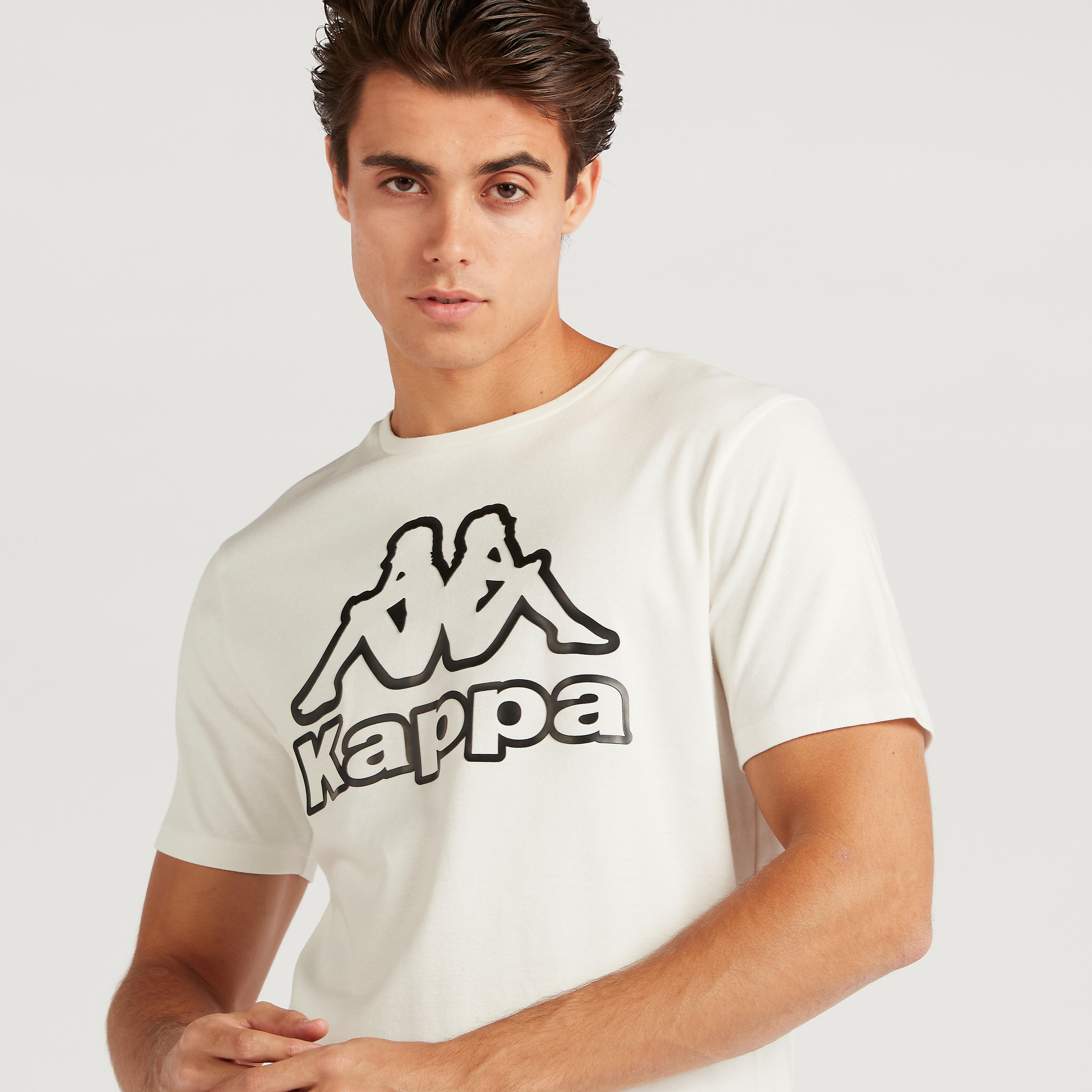 تيشيرت بطبعات وياقة ضيّقة وأكمام قصيرة من كابا-men-clothing-sportswearandactivewear-tshirtsandpolos-image-3