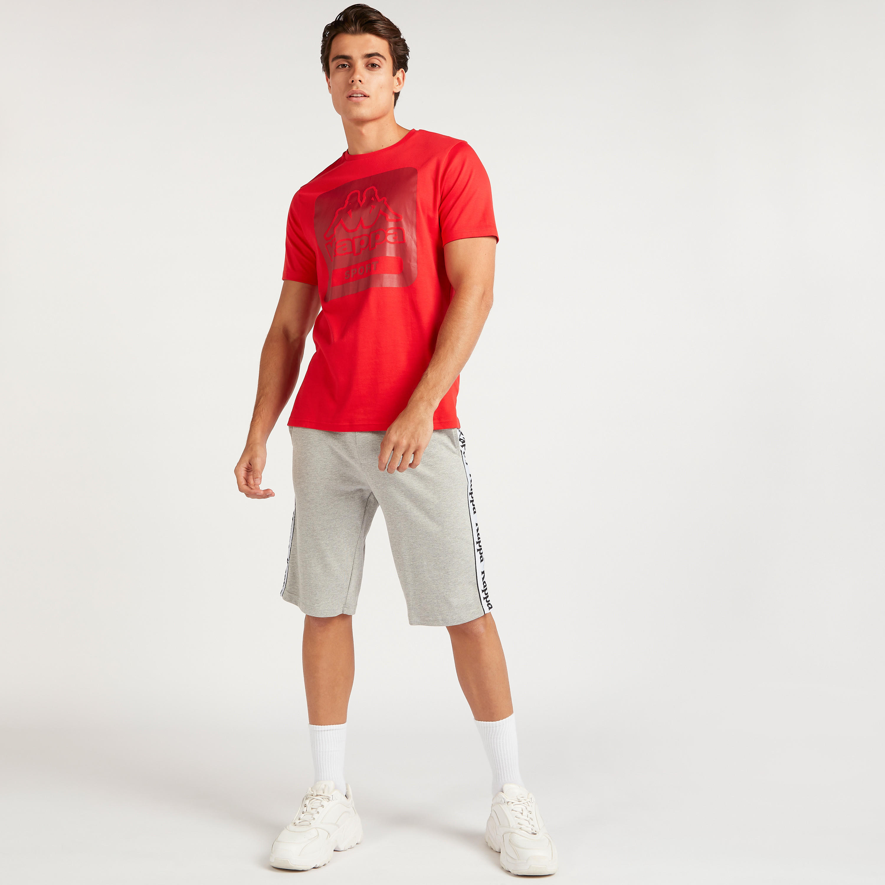 تيشيرت بطبعات وياقة ضيّقة وأكمام قصيرة من كابا-men-clothing-sportswearandactivewear-tshirtsandpolos-image-2