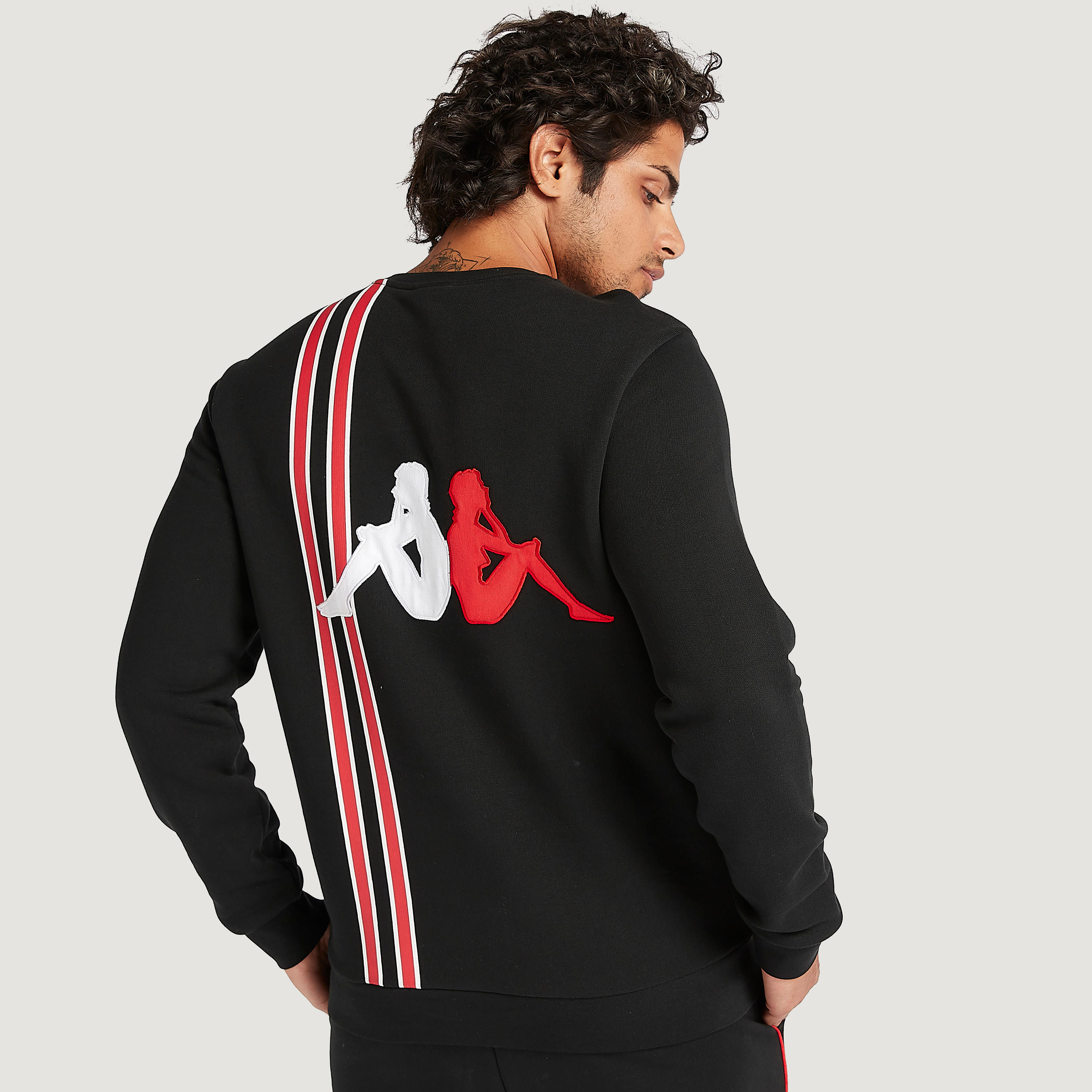 سويت شيرت بياقة ضيقة وأكمام طويلة وطبعات من كابا-men-winterwear-hoodiesandsweatshirts-image-4