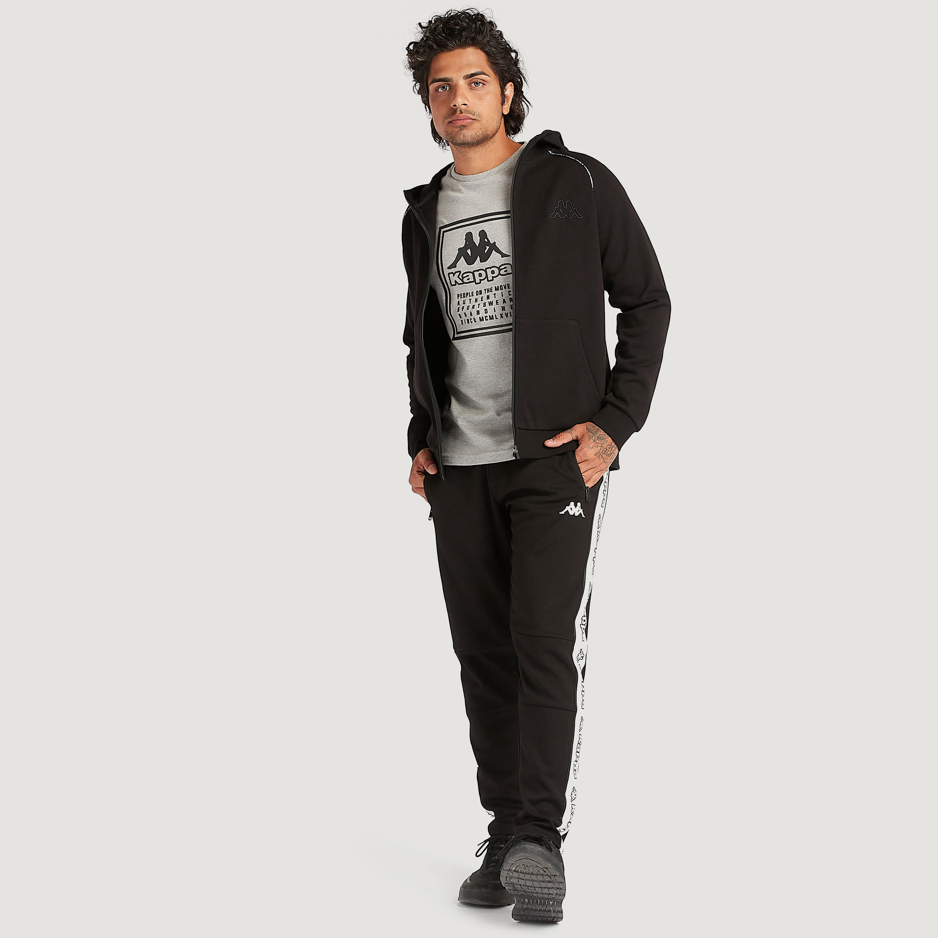 هودي بسحّاب وأكمام طويلة وجيوب من كابا-men-winterwear-hoodiesandsweatshirts-image-3