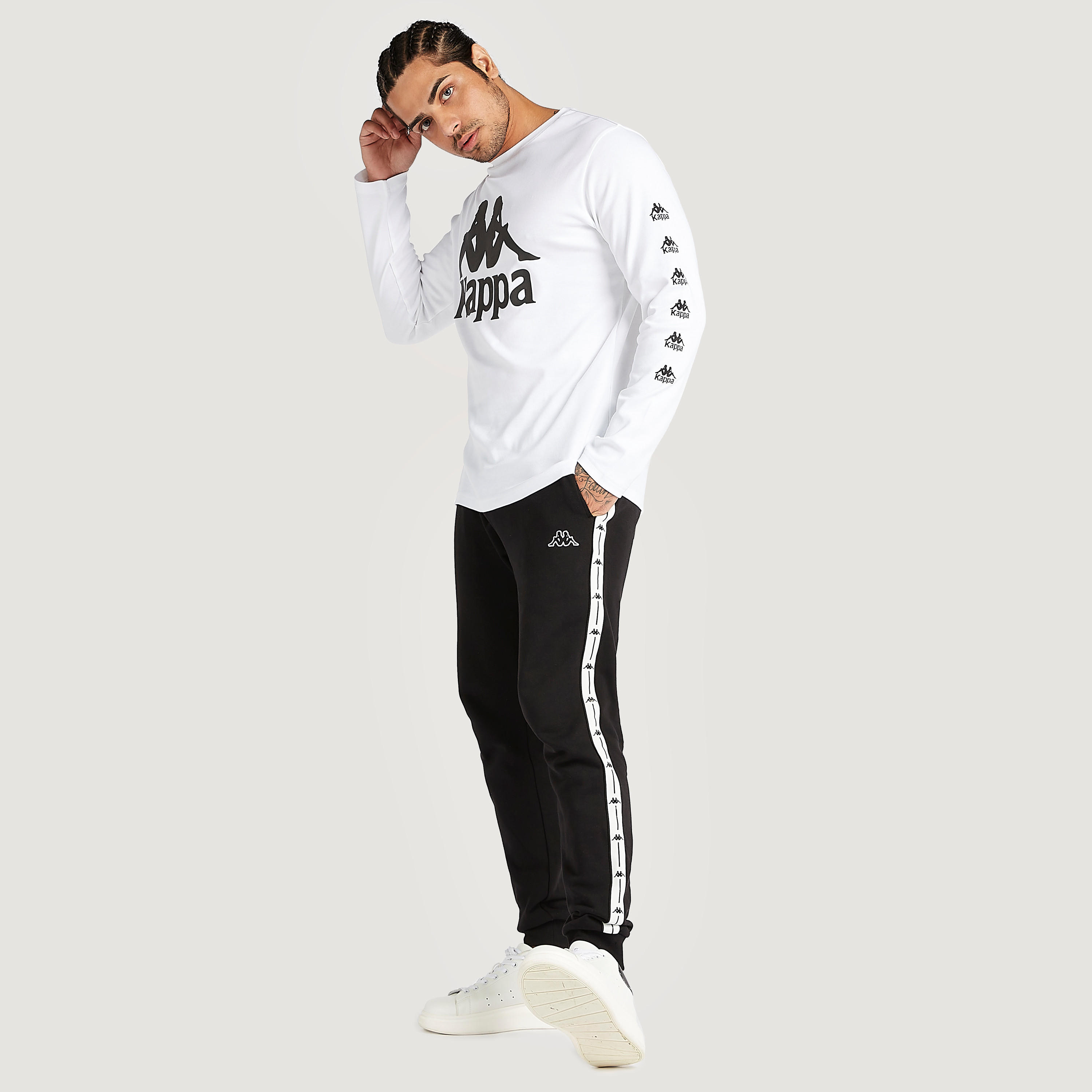 تيشيرت بياقة ضيّقة وأكمام طويلة من كابا-men-clothing-sportswearandactivewear-tshirtsandpolos-image-2