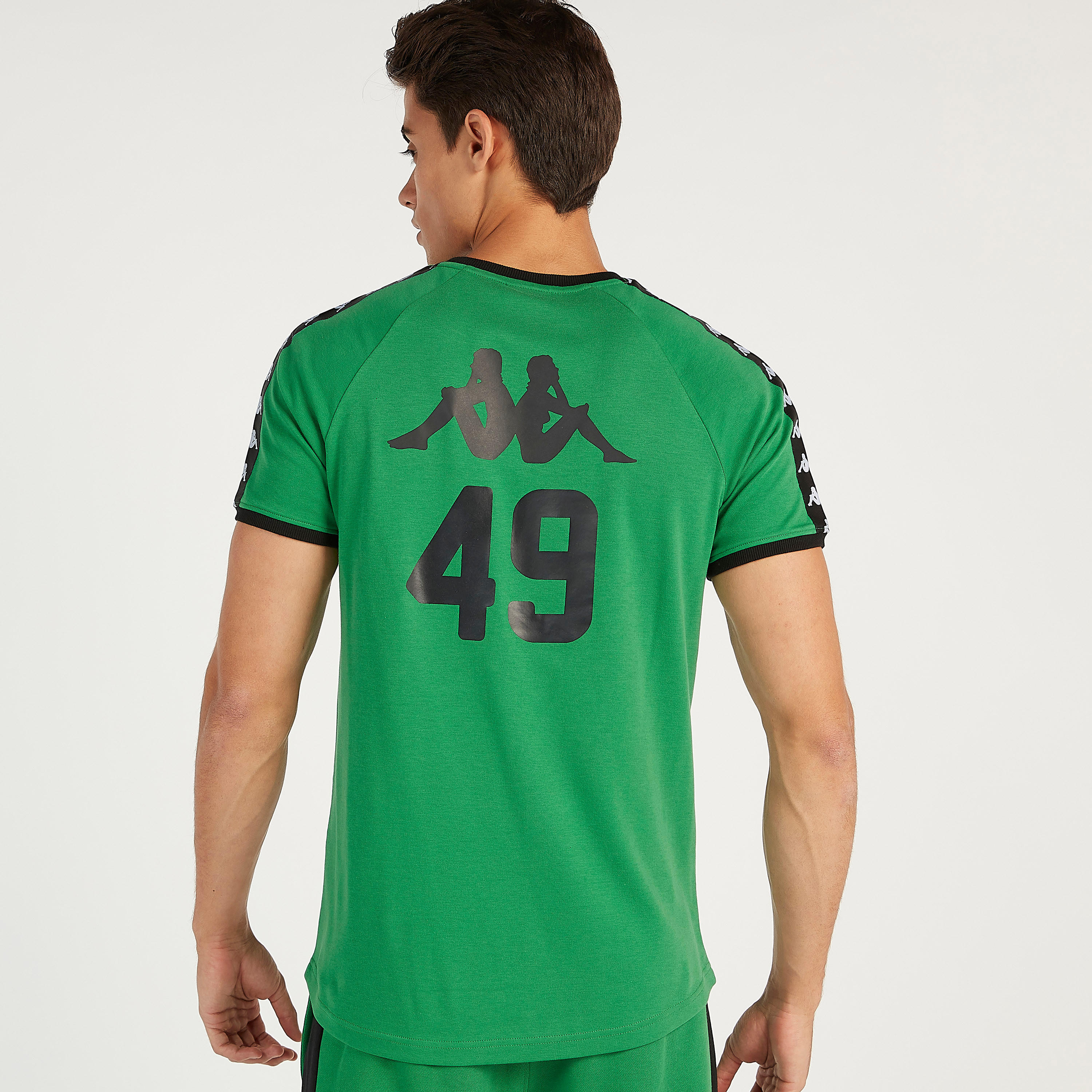 تيشيرت بياقة ضيّقة وأكمام قصيرة من كابا-men-clothing-sportswearandactivewear-tshirtsandpolos-image-4