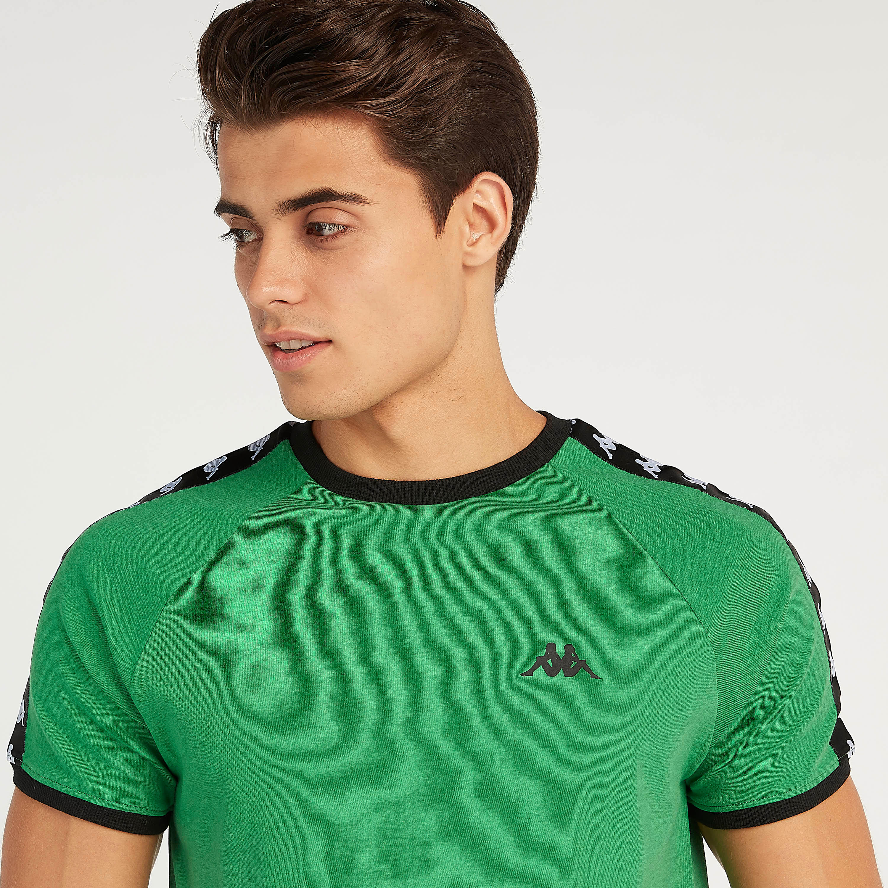 تيشيرت بياقة ضيّقة وأكمام قصيرة من كابا-men-clothing-sportswearandactivewear-tshirtsandpolos-image-5