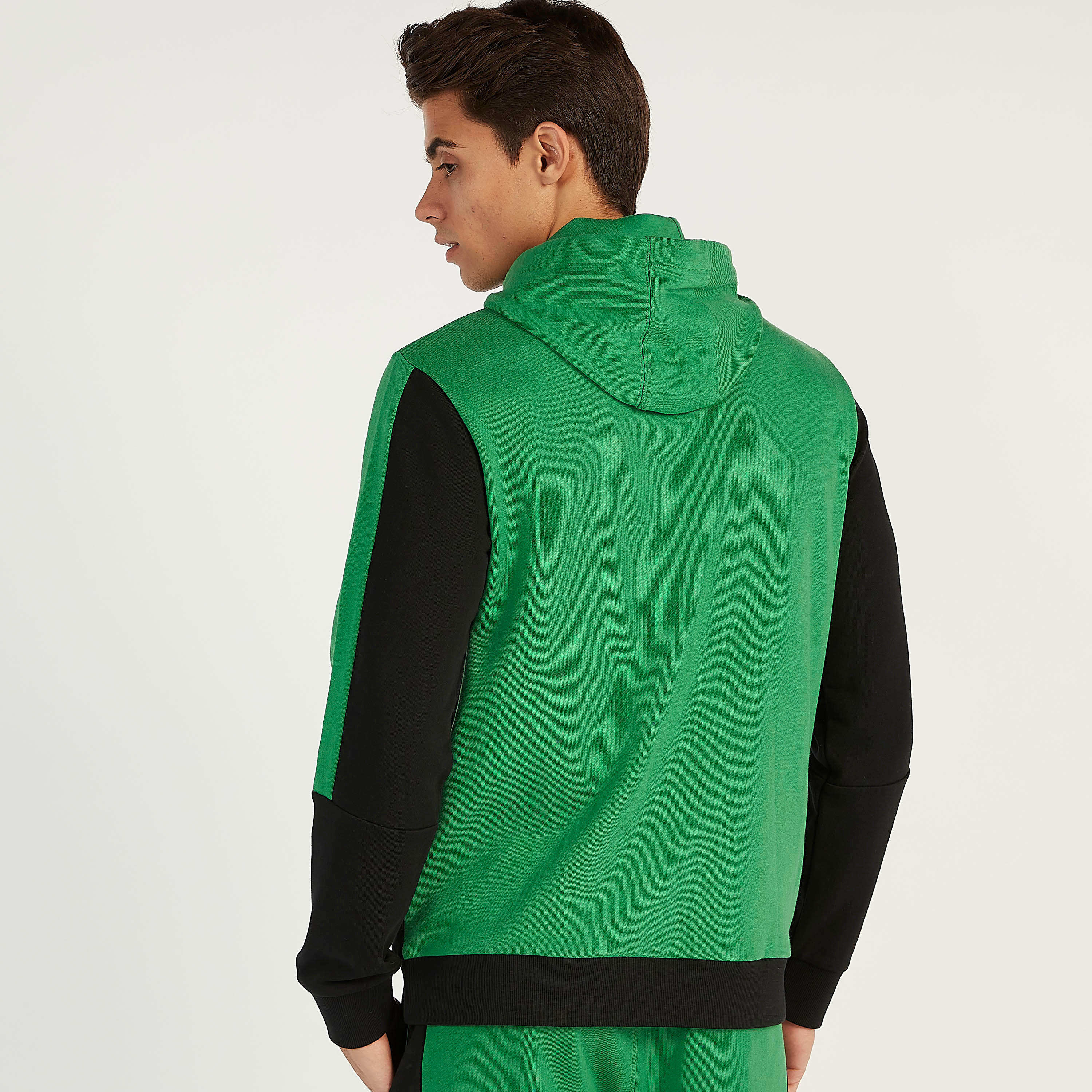 هودي بجيوب وسحّاب من كابا-men-winterwear-hoodiesandsweatshirts-image-2