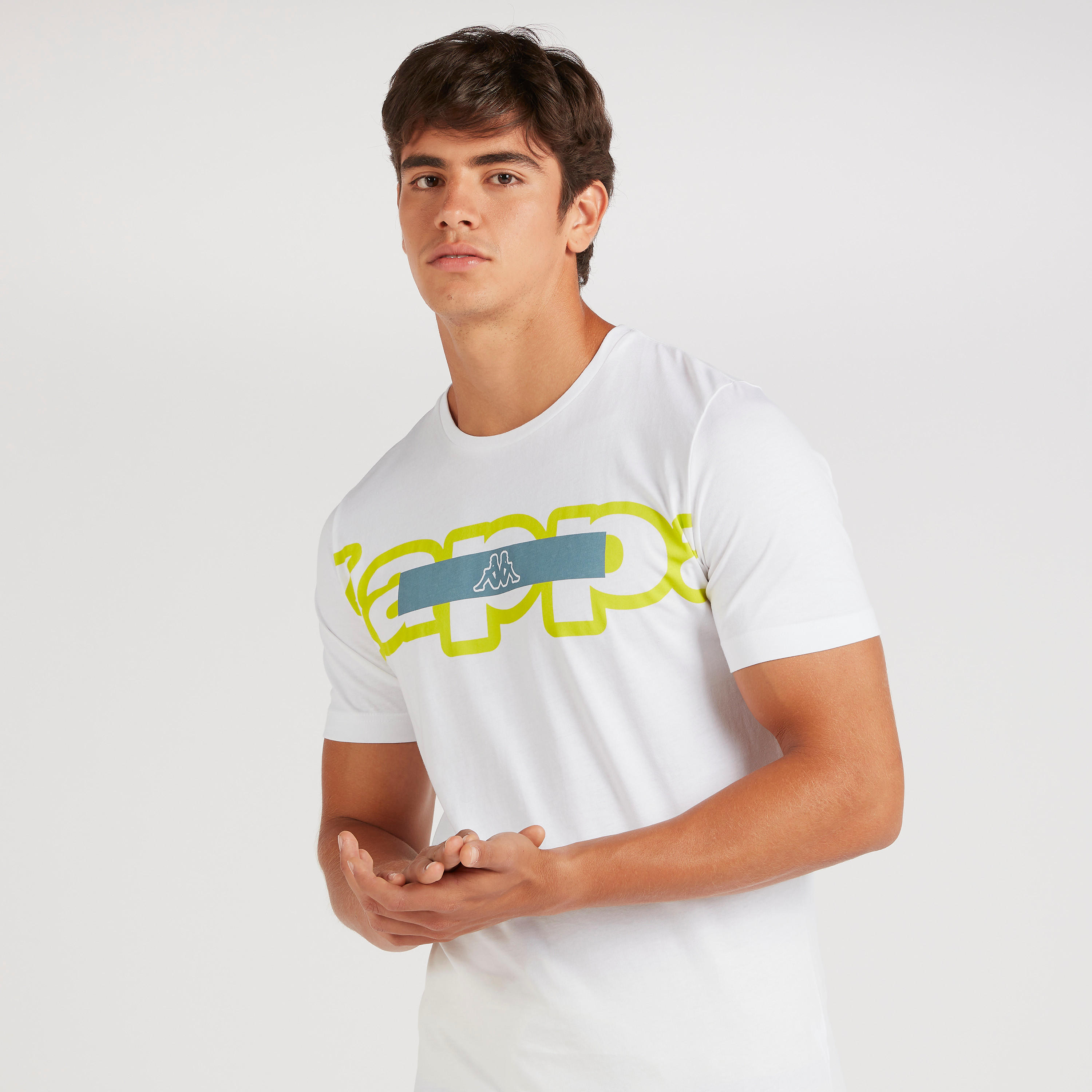 تيشيرت بطبعات وياقة ضيّقة وأكمام قصيرة من كابا-men-clothing-sportswearandactivewear-tshirtsandpolos-image-1