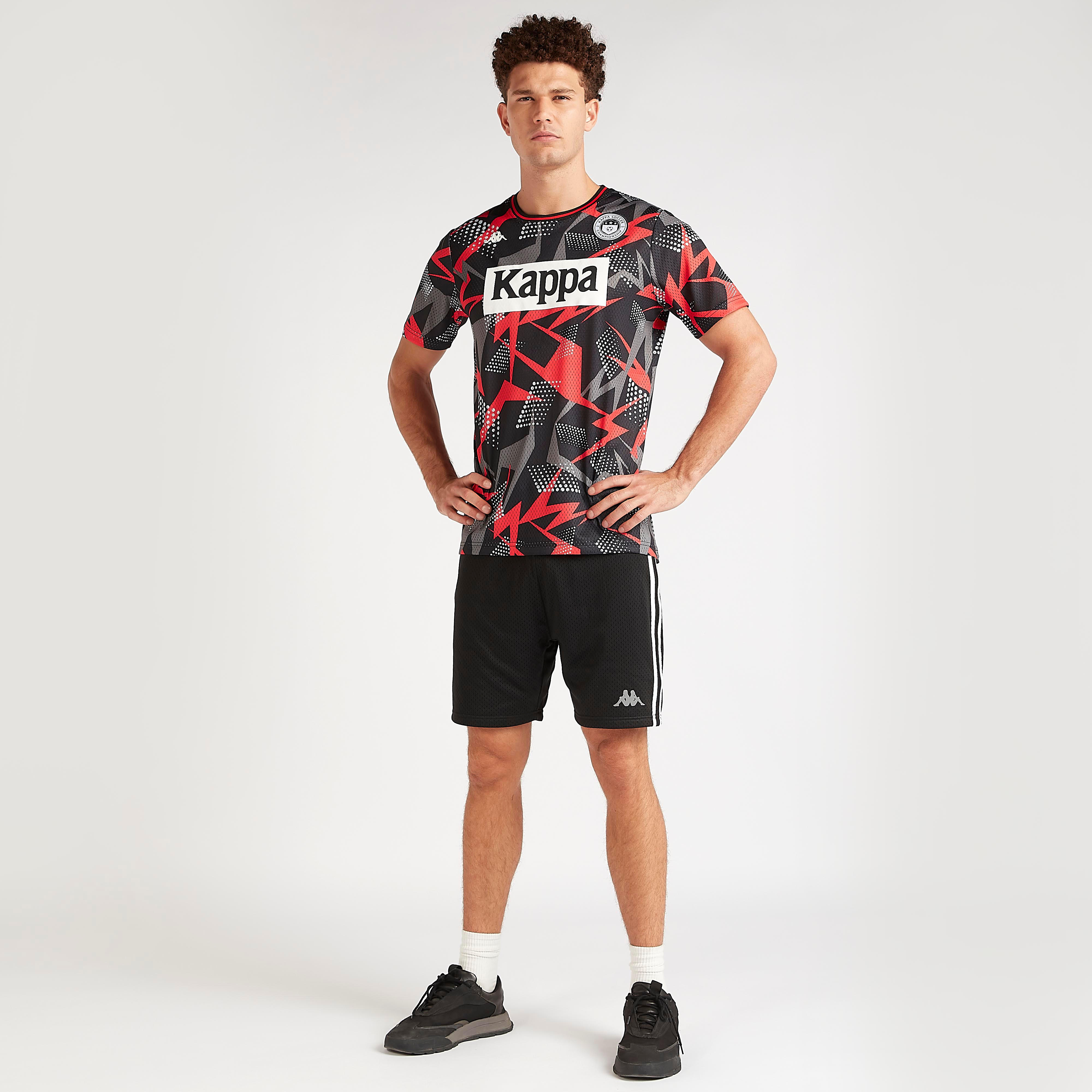 تيشيرت بياقة ضيّقة وأكمام قصيرة وطبعات من كابا-men-clothing-sportswearandactivewear-tshirtsandpolos-image-2