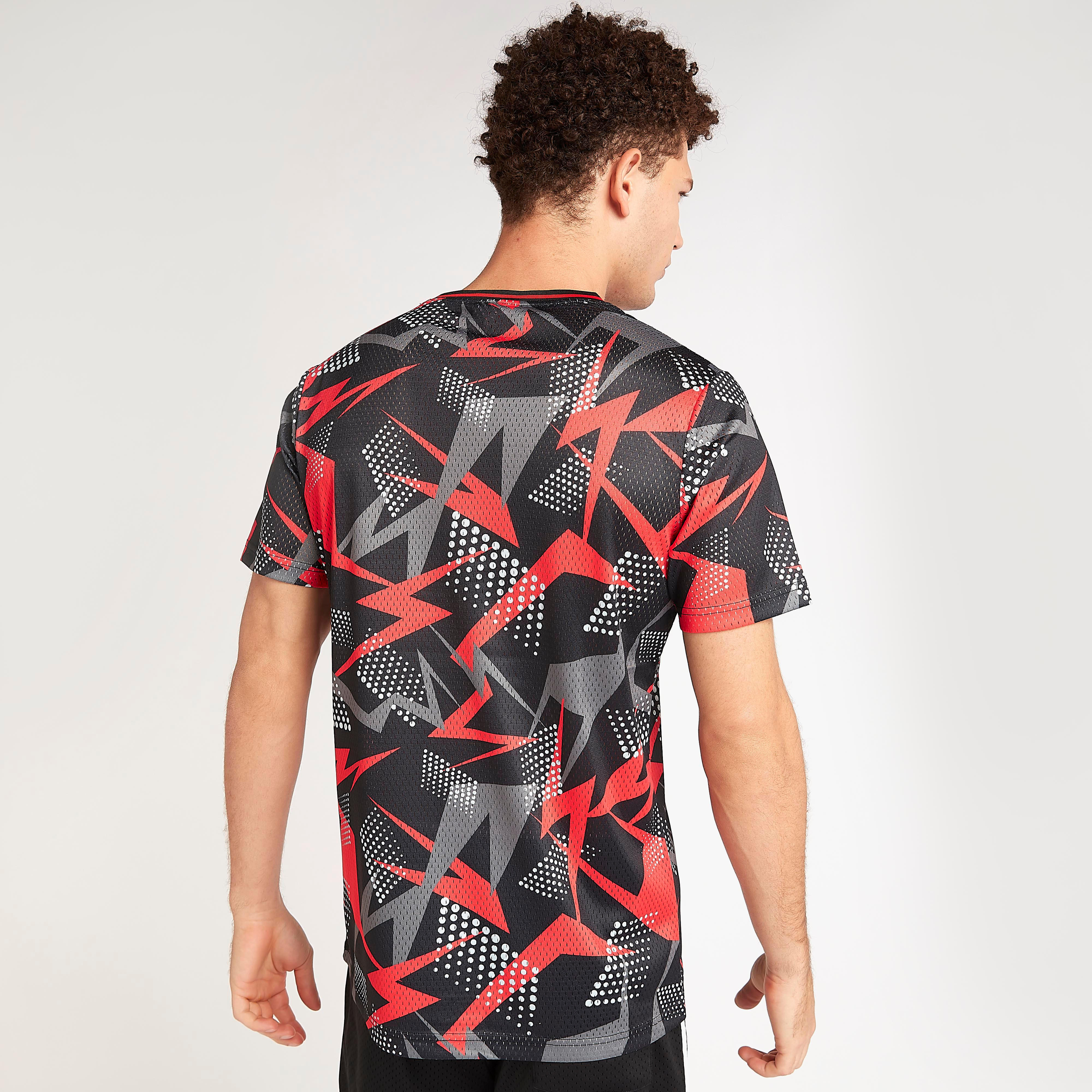 تيشيرت بياقة ضيّقة وأكمام قصيرة وطبعات من كابا-men-clothing-sportswearandactivewear-tshirtsandpolos-image-4