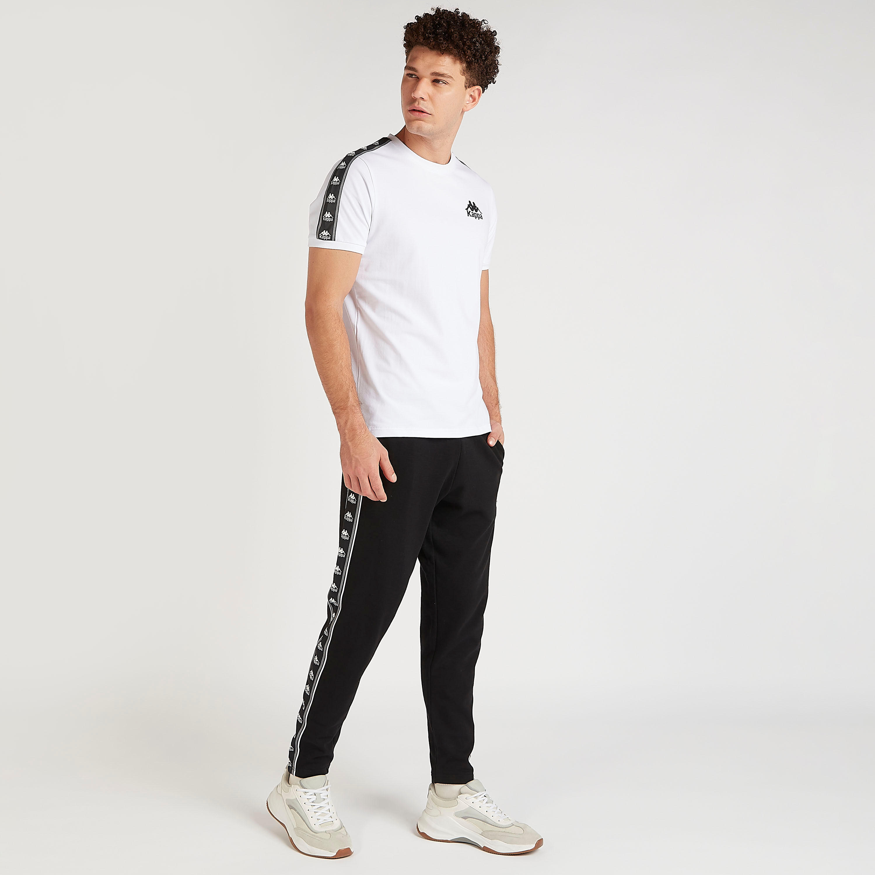 بنطلون رياضي سادة برباط إغلاق من كابا-men-clothing-sportswearandactivewear-tracksuits-image-2