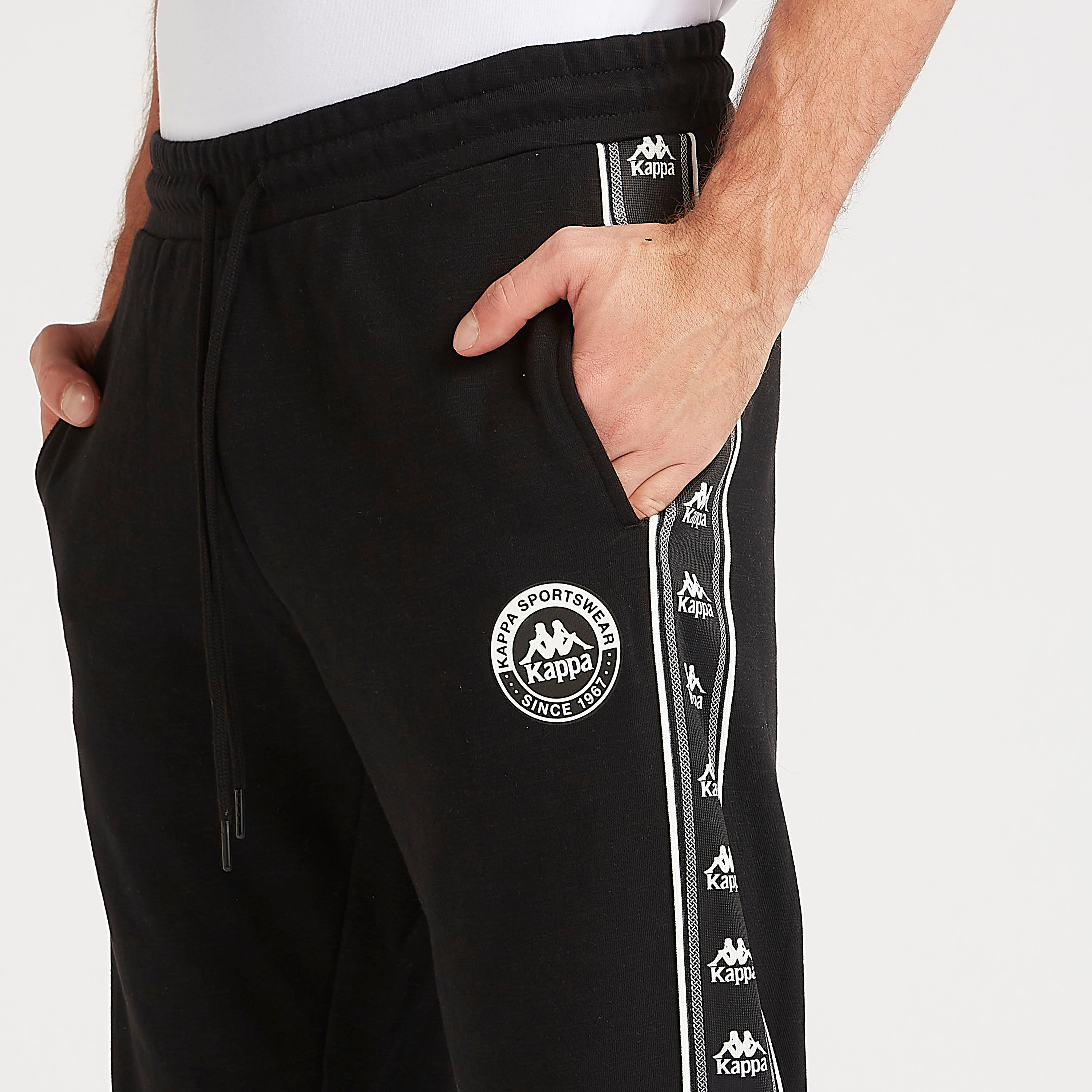 بنطلون رياضي سادة برباط إغلاق من كابا-men-clothing-sportswearandactivewear-tracksuits-image-3