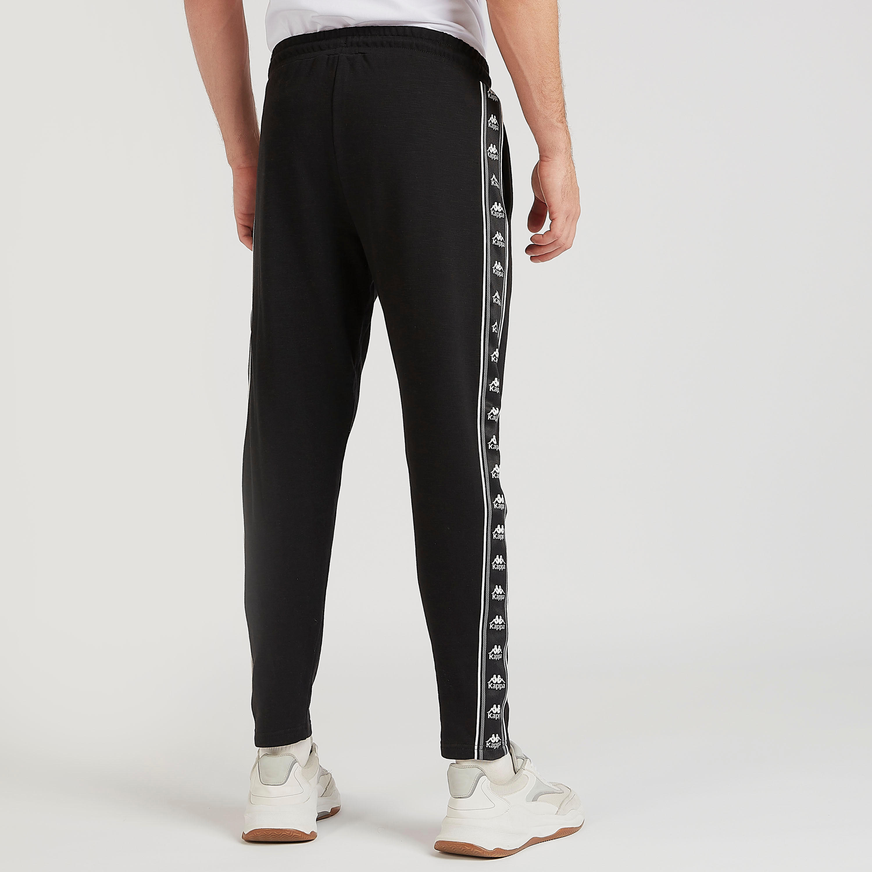 بنطلون رياضي سادة برباط إغلاق من كابا-men-clothing-sportswearandactivewear-tracksuits-image-4