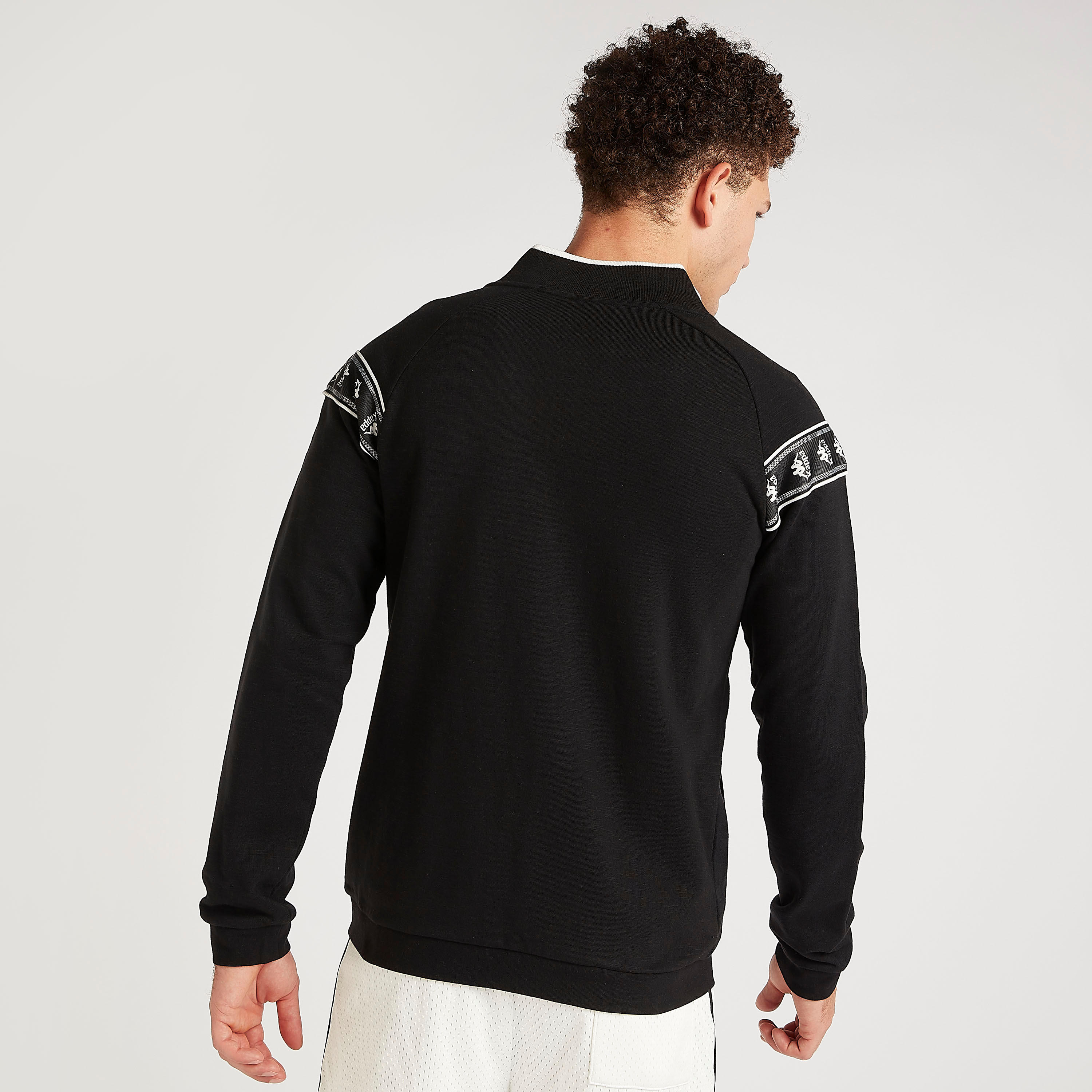جاكيت بسحّاب وطبعات وأكمام طويلة من كابا-men-winterwear-hoodiesandsweatshirts-image-5