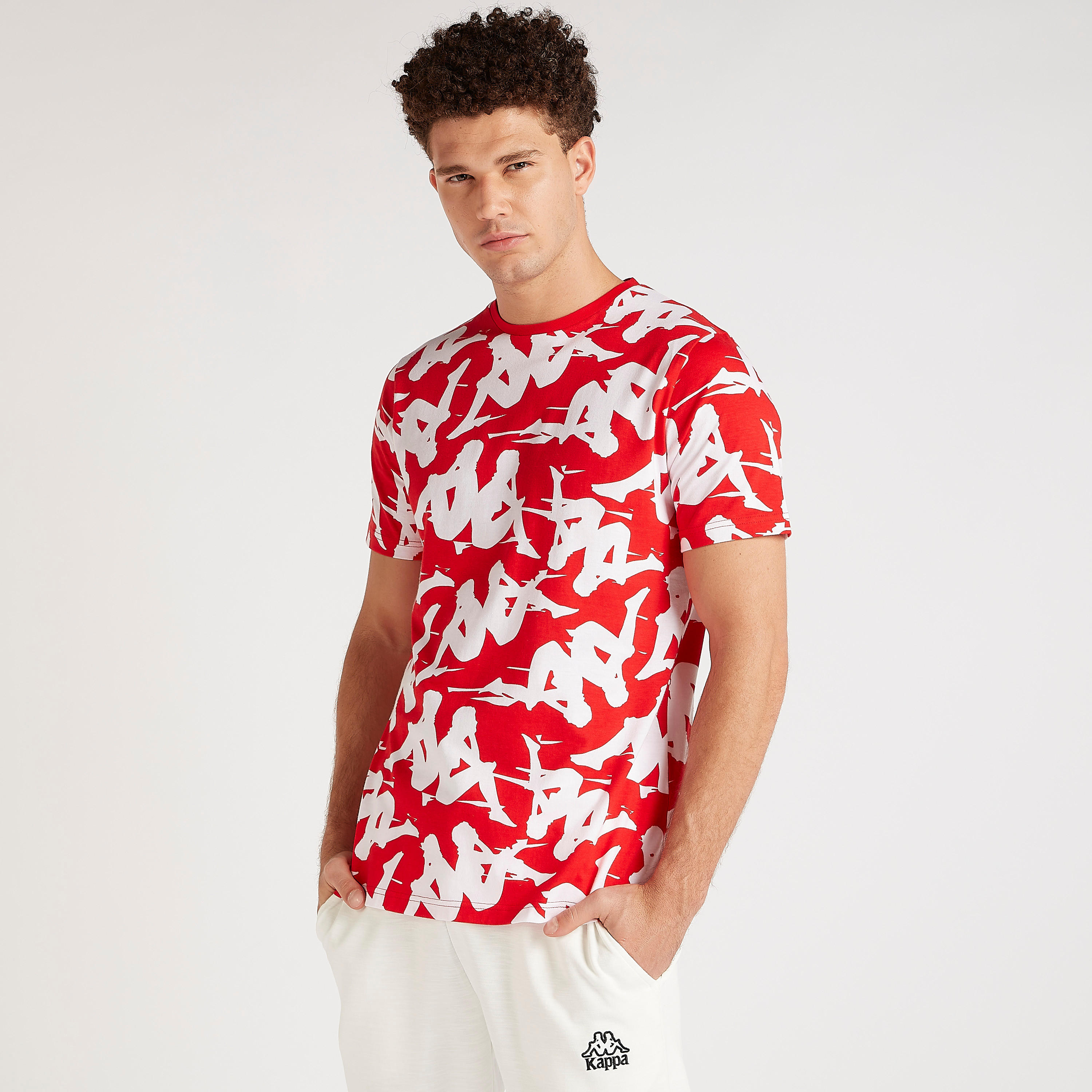 تيشيرت بطبعات وياقة ضيّقة وأكمام قصيرة من كابا-men-clothing-sportswearandactivewear-tshirtsandpolos-image-1