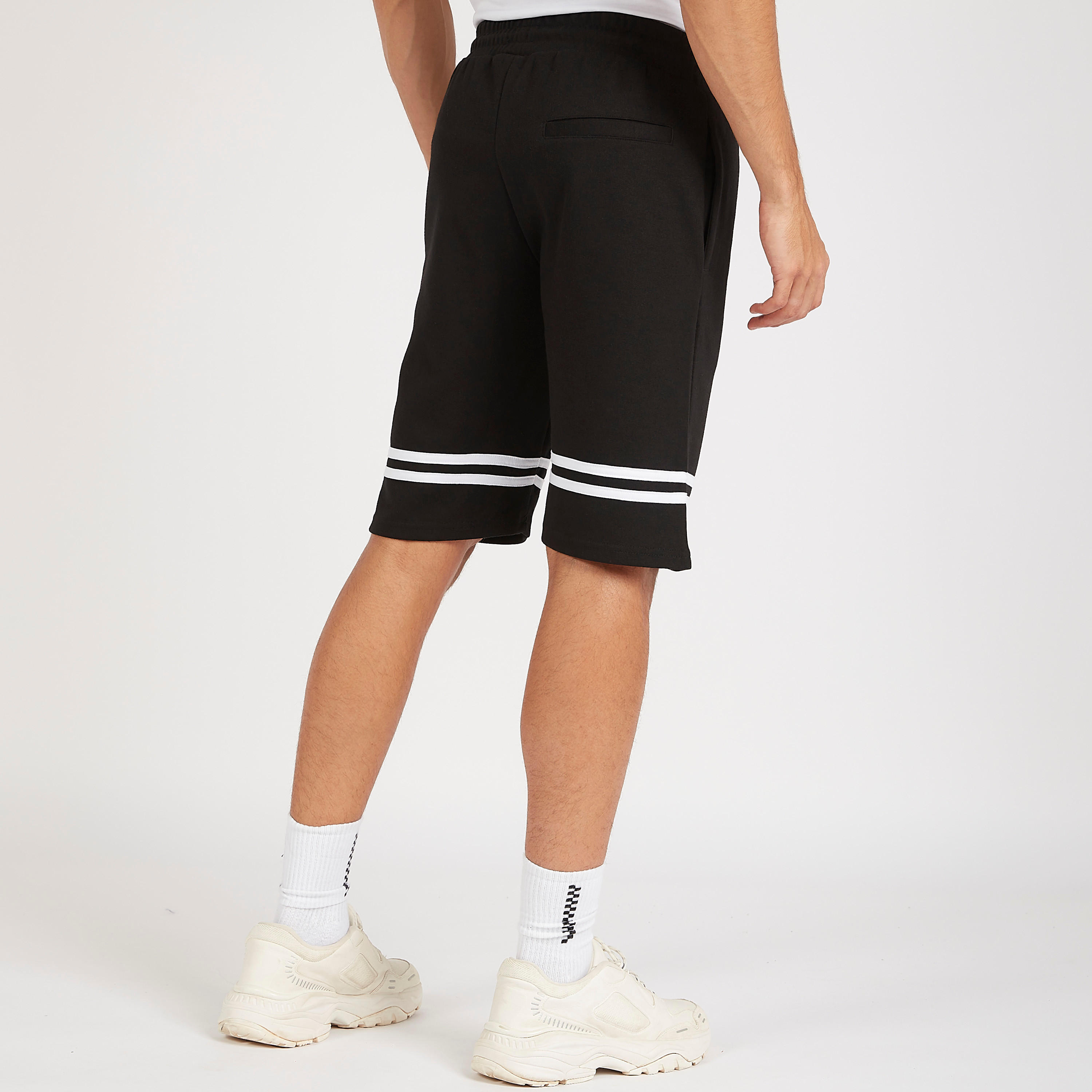 شورت بتفاصيل شريطة وشعار ورباط إغلاق من كابا-men-clothing-sportswearandactivewear-bottoms-image-1