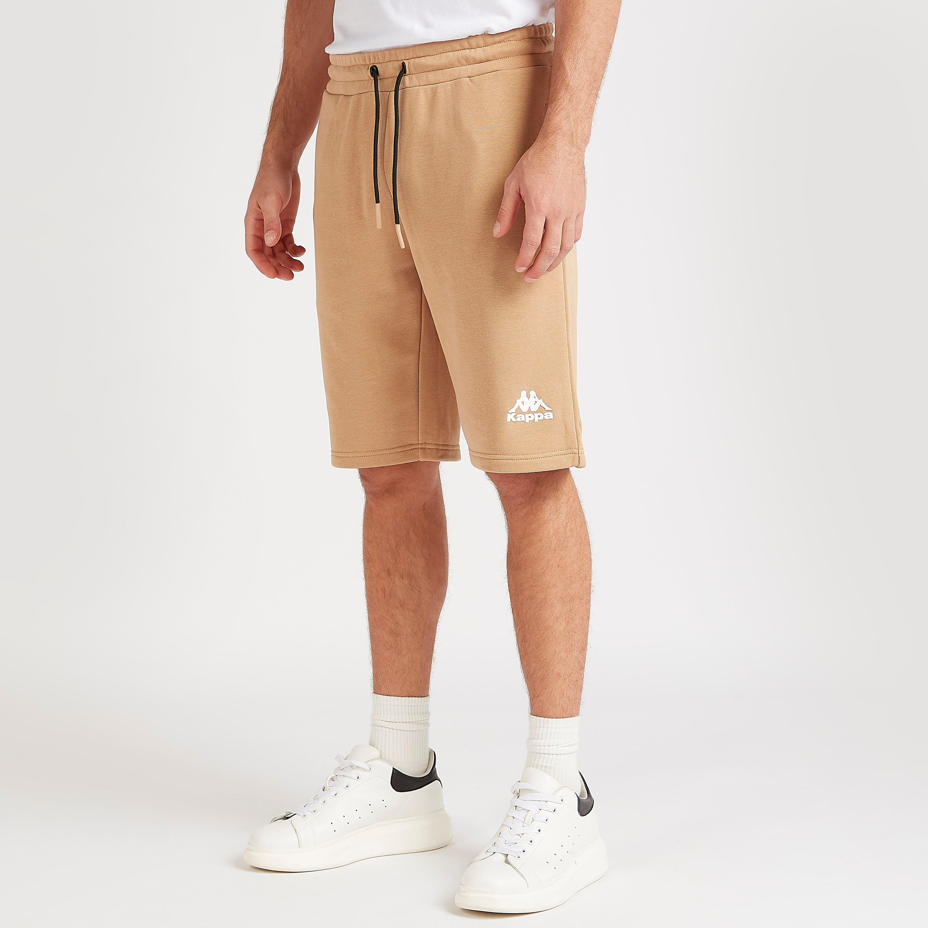شورت بتفاصيل شعار ورباط إغلاق من كابا-men-clothing-sportswearandactivewear-bottoms-image-5
