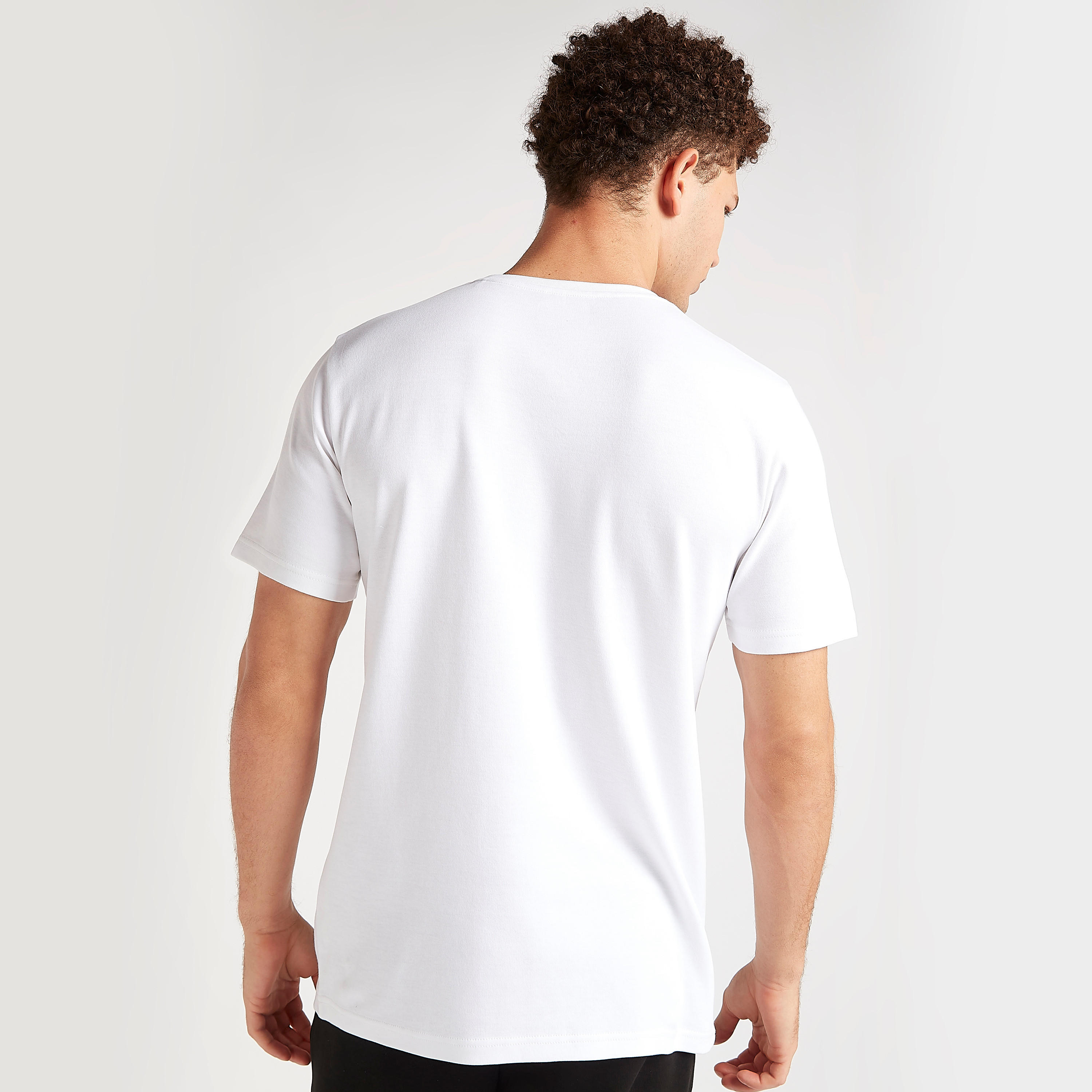 تيشيرت بطبعات وياقة ضيّقة وأكمام قصيرة من كابا-men-clothing-sportswearandactivewear-tshirtsandpolos-image-4