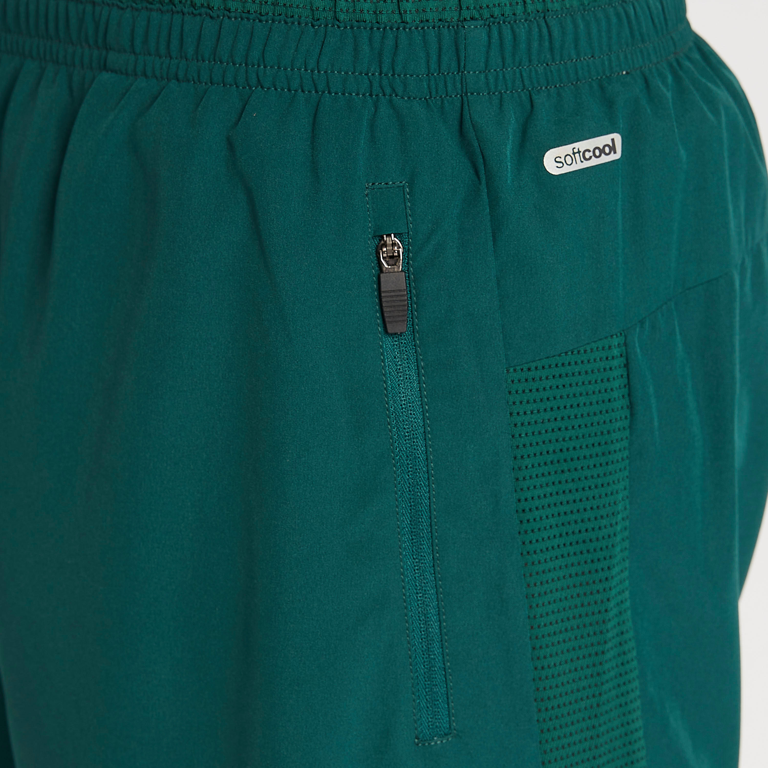 شورت بطبعات شعار وجيوب بسحّاب من كابا-men-clothing-sportswearandactivewear-bottoms-image-5