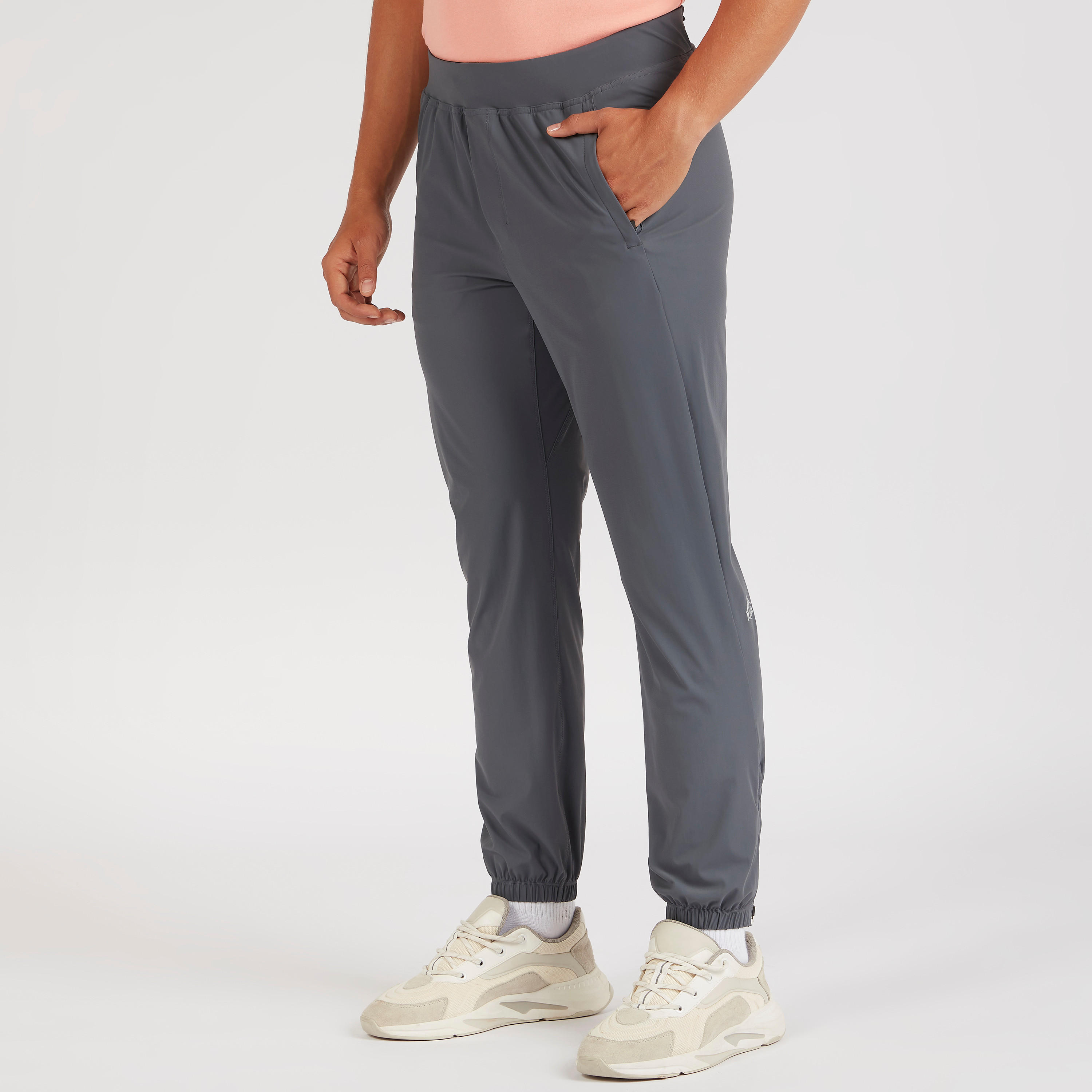 بنطلون رياضي سادة بخصر مطاطي وأطراف بسحاب من كابا-men-clothing-sportswearandactivewear-tracksuits-image-6