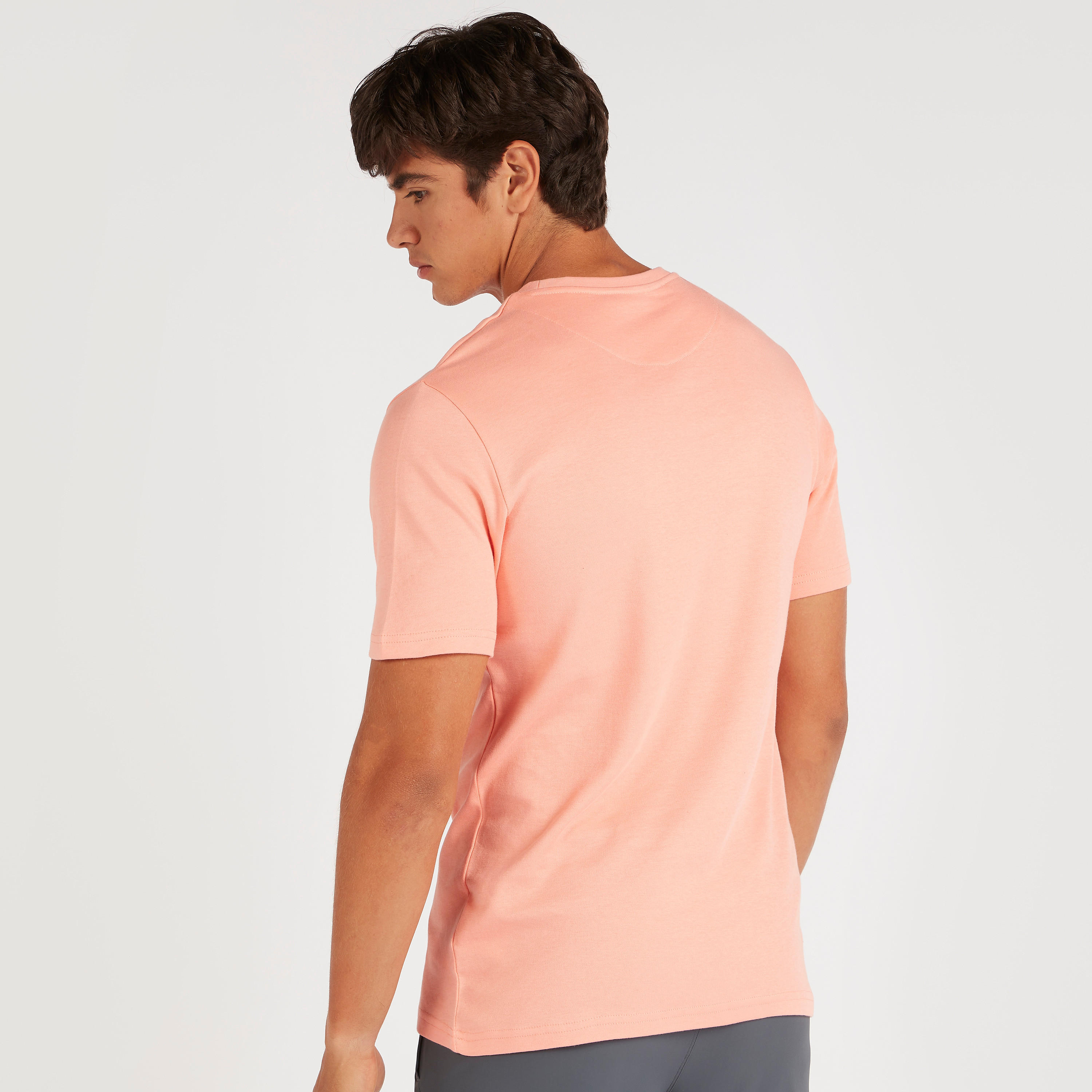 تيشيرت بطبعات وياقة ضيّقة وأكمام قصيرة من كابا-men-clothing-sportswearandactivewear-tshirtsandpolos-image-4