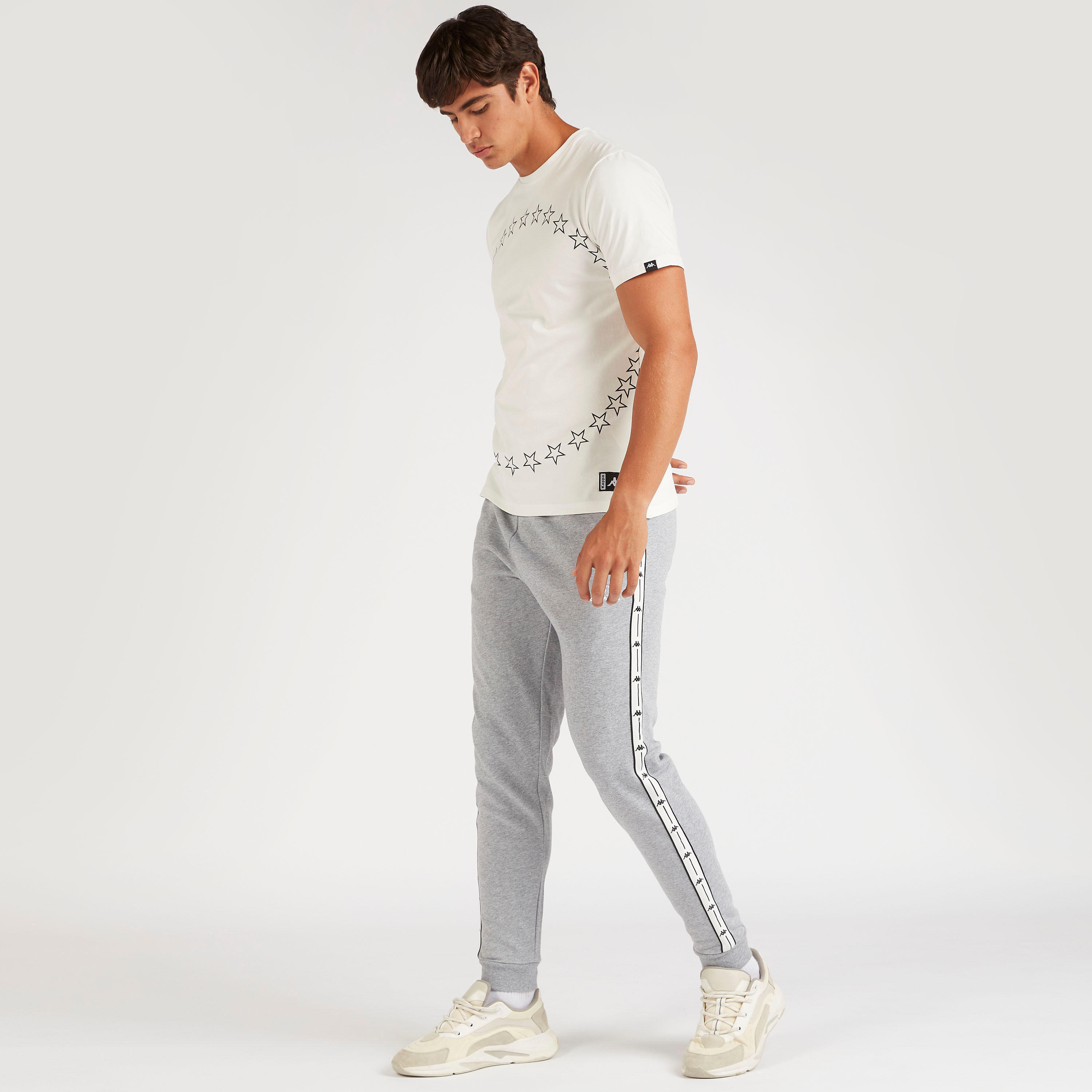 بنطلون رياضي سادة بتفاصيل شريطة ورباط إغلاق-men-clothing-sportswearandactivewear-bottoms-image-5