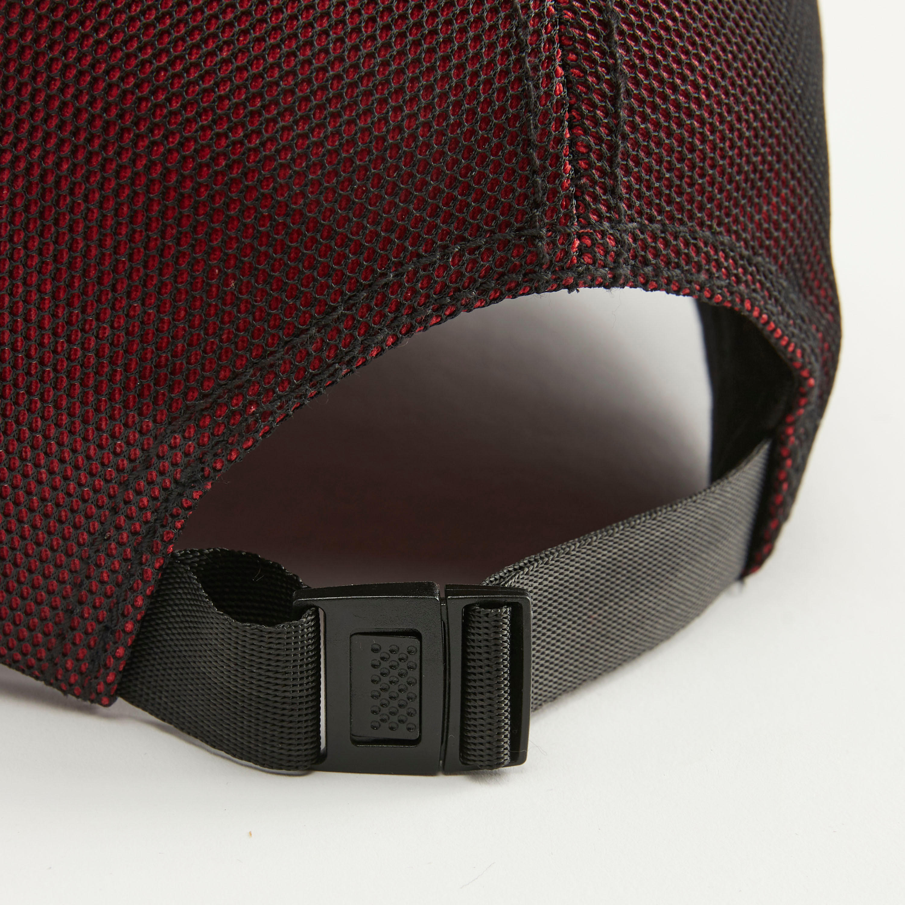 قبّعة كاب بارزة الملمس مطرزة بحلقات من كابا-men-caps-image-1