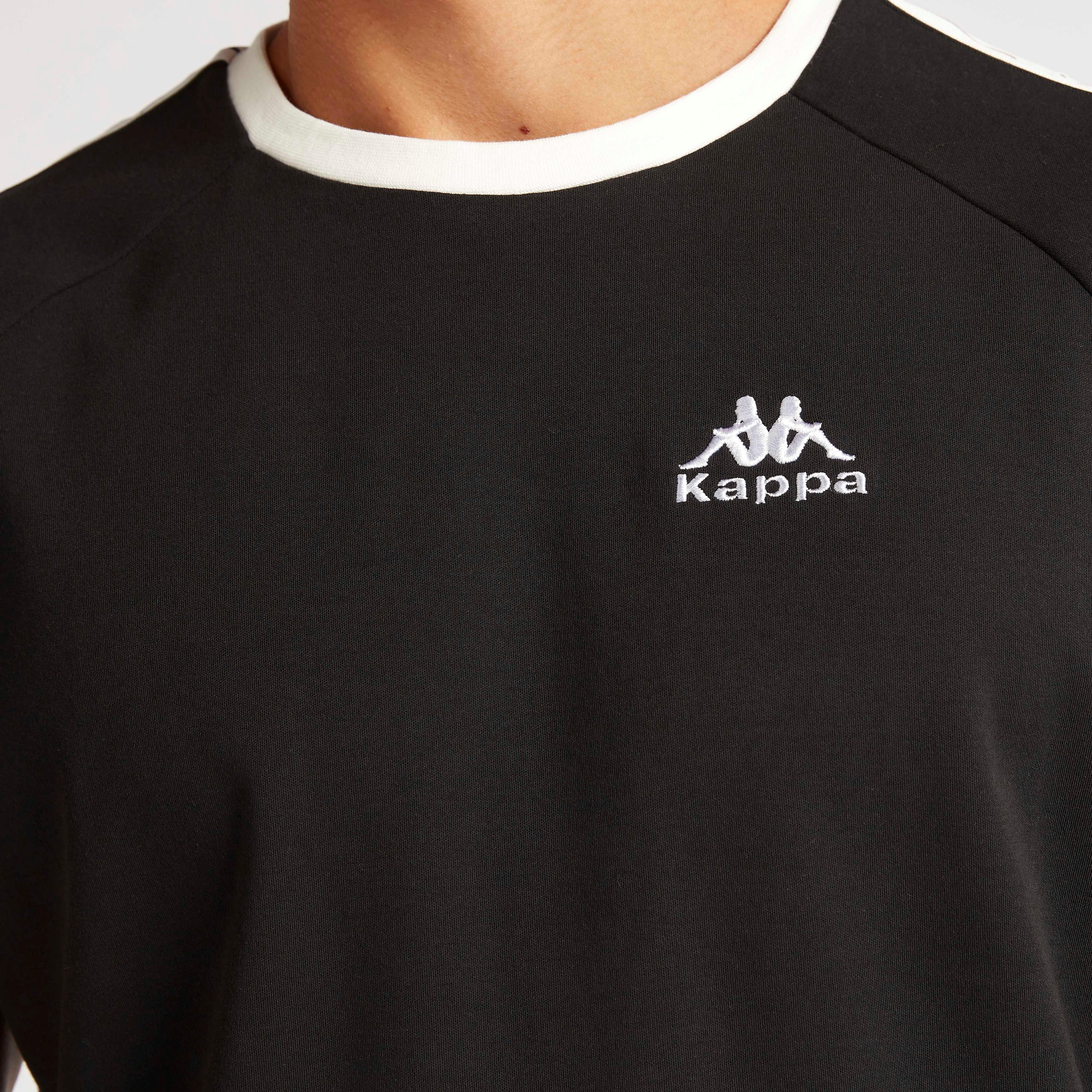 تيشيرت بطبعات شعار وتفاصيل شريطة من كابا-men-clothing-sportswearandactivewear-tshirtsandpolos-image-3