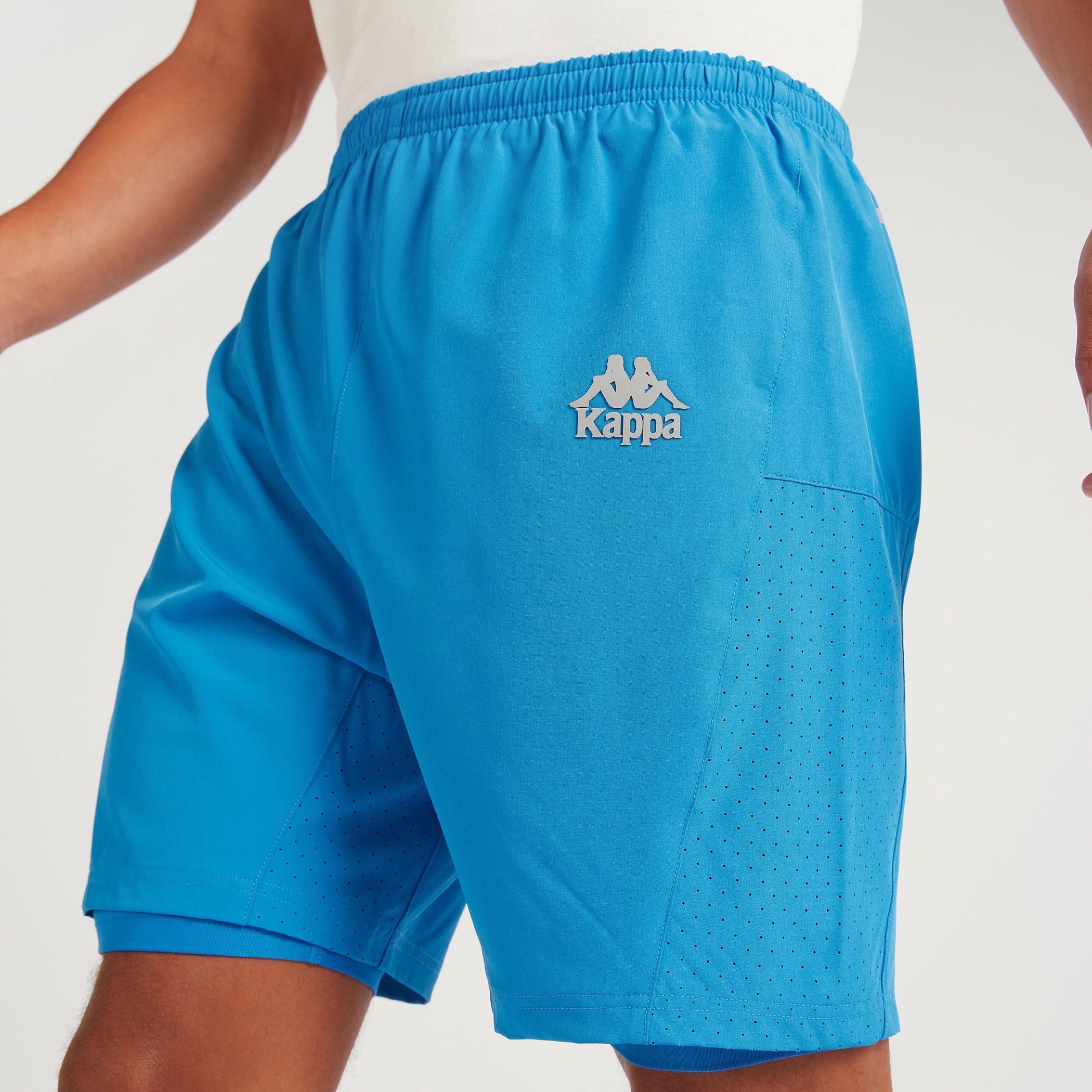 شورت سادة بخصر مطّاطي من كابا-men-clothing-sportswearandactivewear-bottoms-image-4