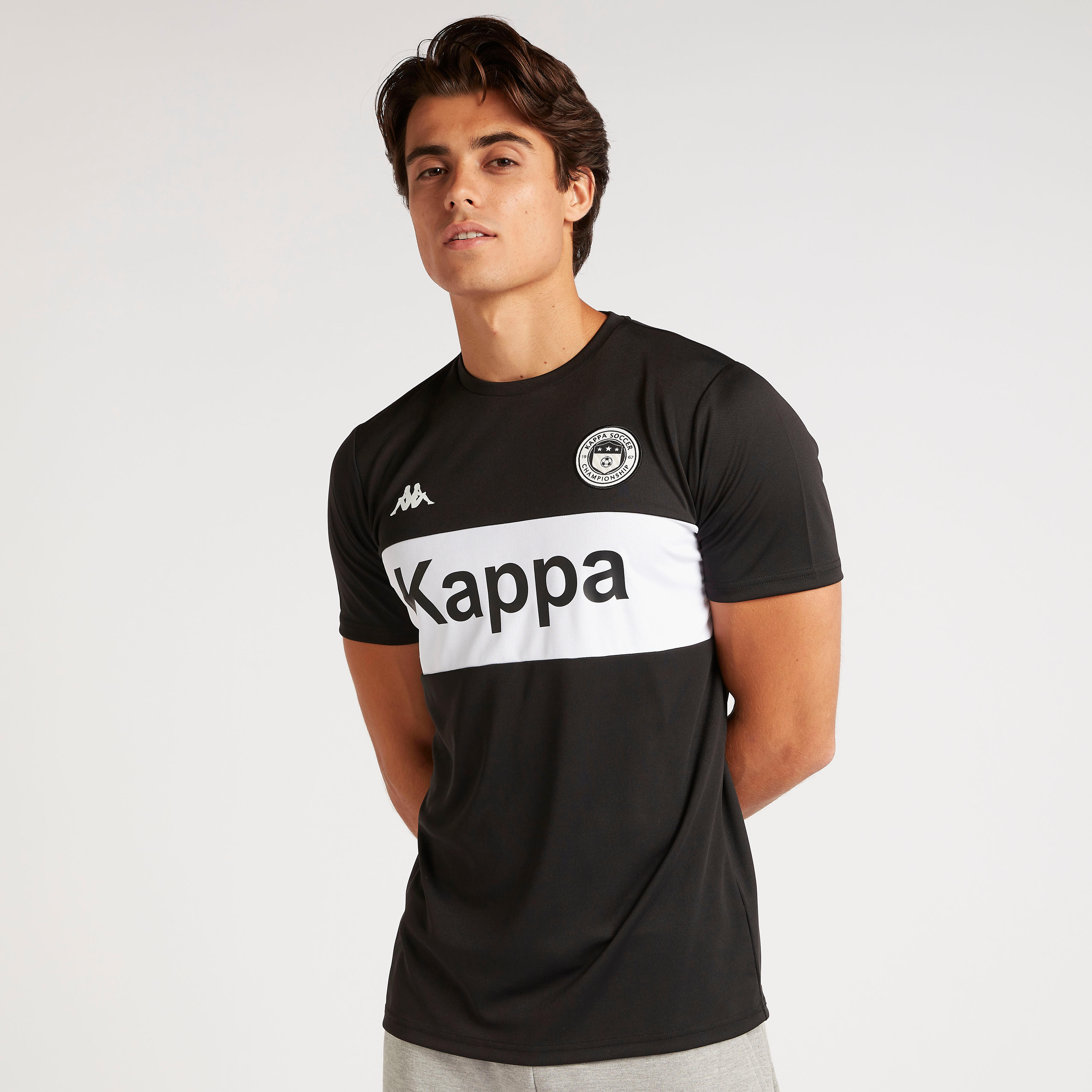 تيشيرت بأكمام قصيرة وطَبعات من كابا-men-clothing-sportswearandactivewear-tshirtsandpolos-image-4