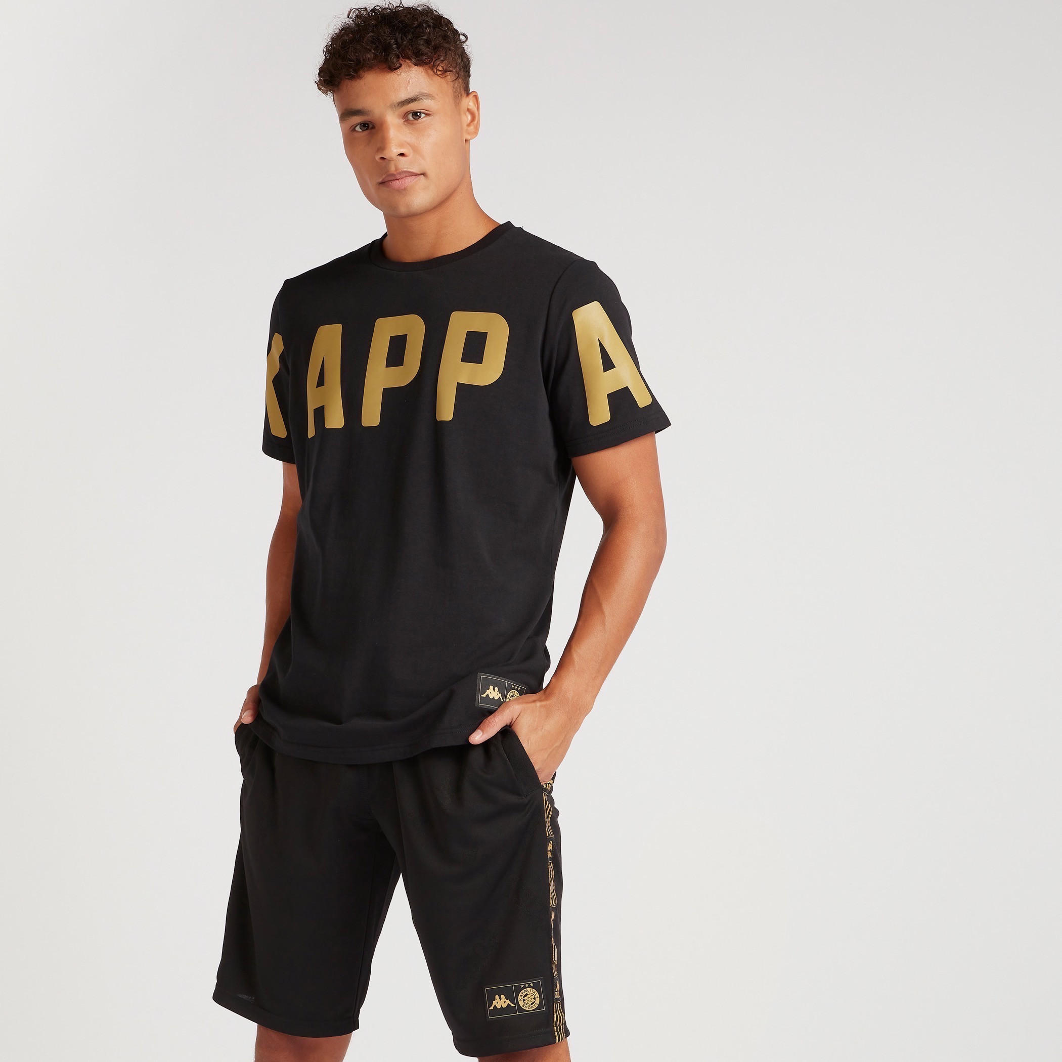 تيشيرت بأكمام قصيرة وطَبعات من كابا-men-clothing-sportswearandactivewear-tshirtsandpolos-image-6