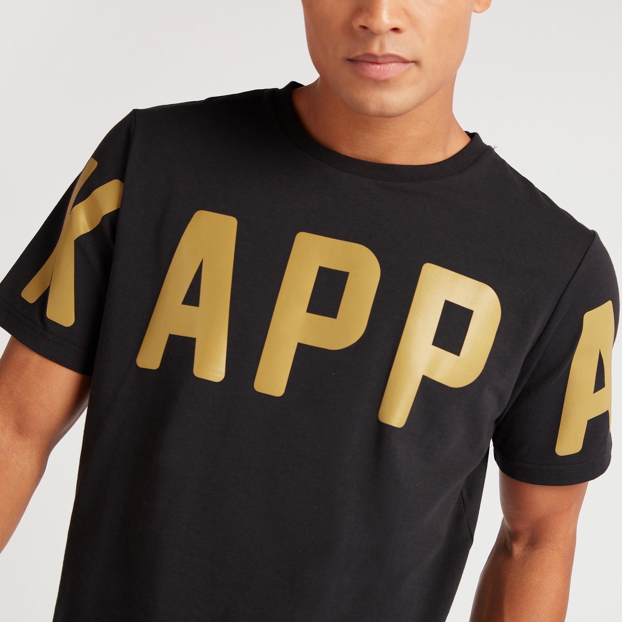 تيشيرت بأكمام قصيرة وطَبعات من كابا-men-clothing-sportswearandactivewear-tshirtsandpolos-image-4