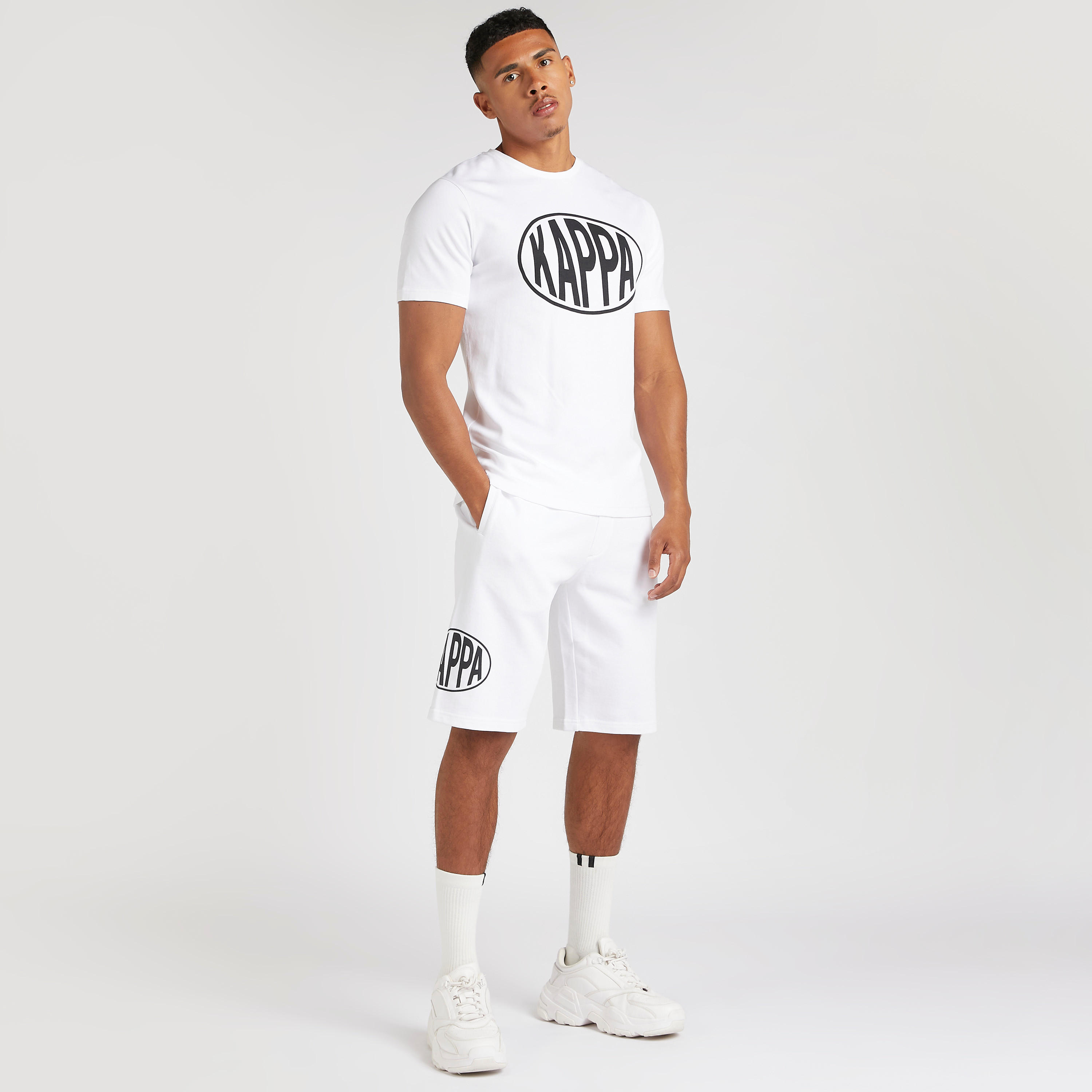 شورت برباط إغلاق وجيوب وطبعات من كابا-men-clothing-sportswearandactivewear-bottoms-image-5